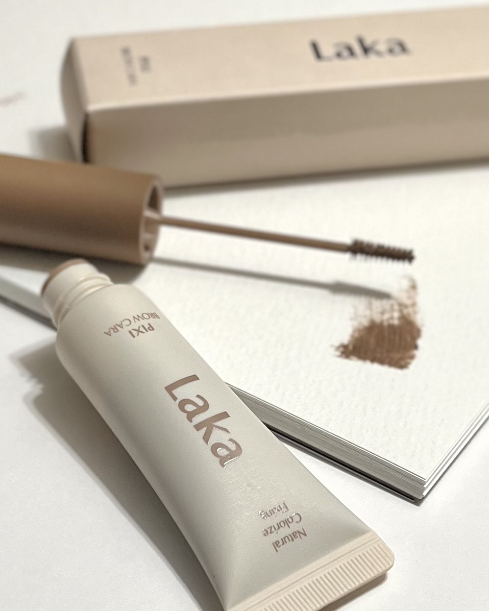 ラカ ピクシーブロウカラ/Laka/眉マスカラを使ったクチコミ（1枚目）