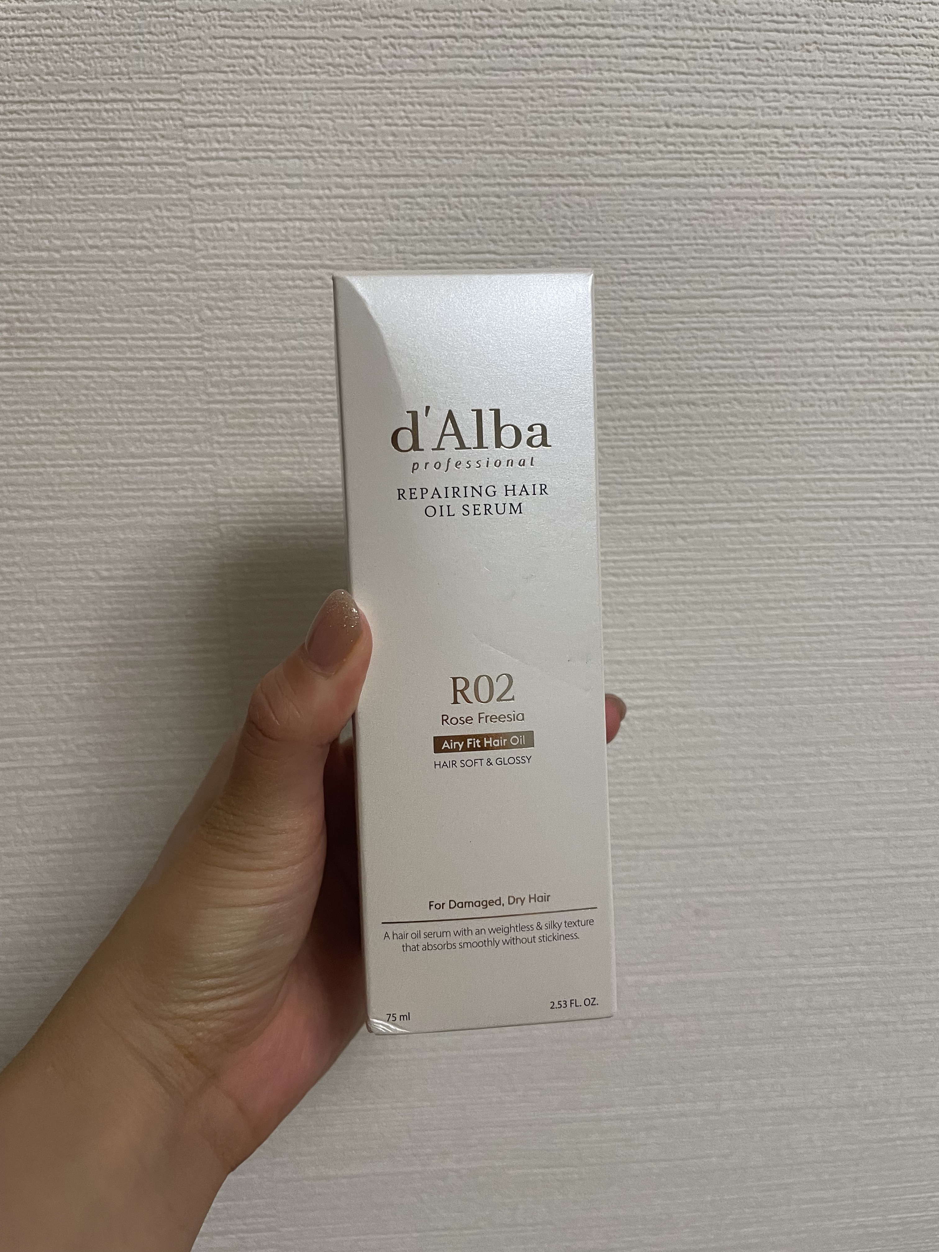 ダルバ プロフェッショナル　リペアリング　ヘアオイル　セラムのクチコミ「Qoo10メガ割で購入したヘアオイルです！
二層になってるので降って使います⭐️

香りがとて.....」（3枚目）