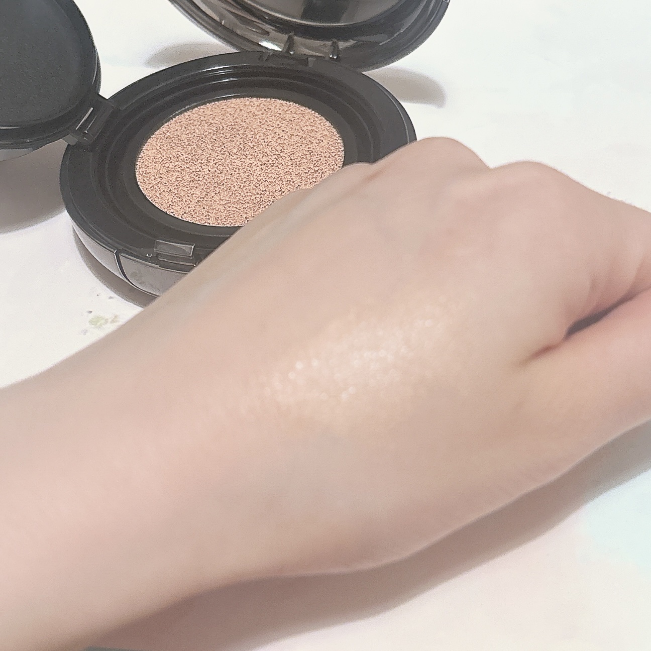 ハイパーカバーフィットクッション  グラファイト/APRILSKIN/クッションファンデーションを使ったクチコミ（2枚目）