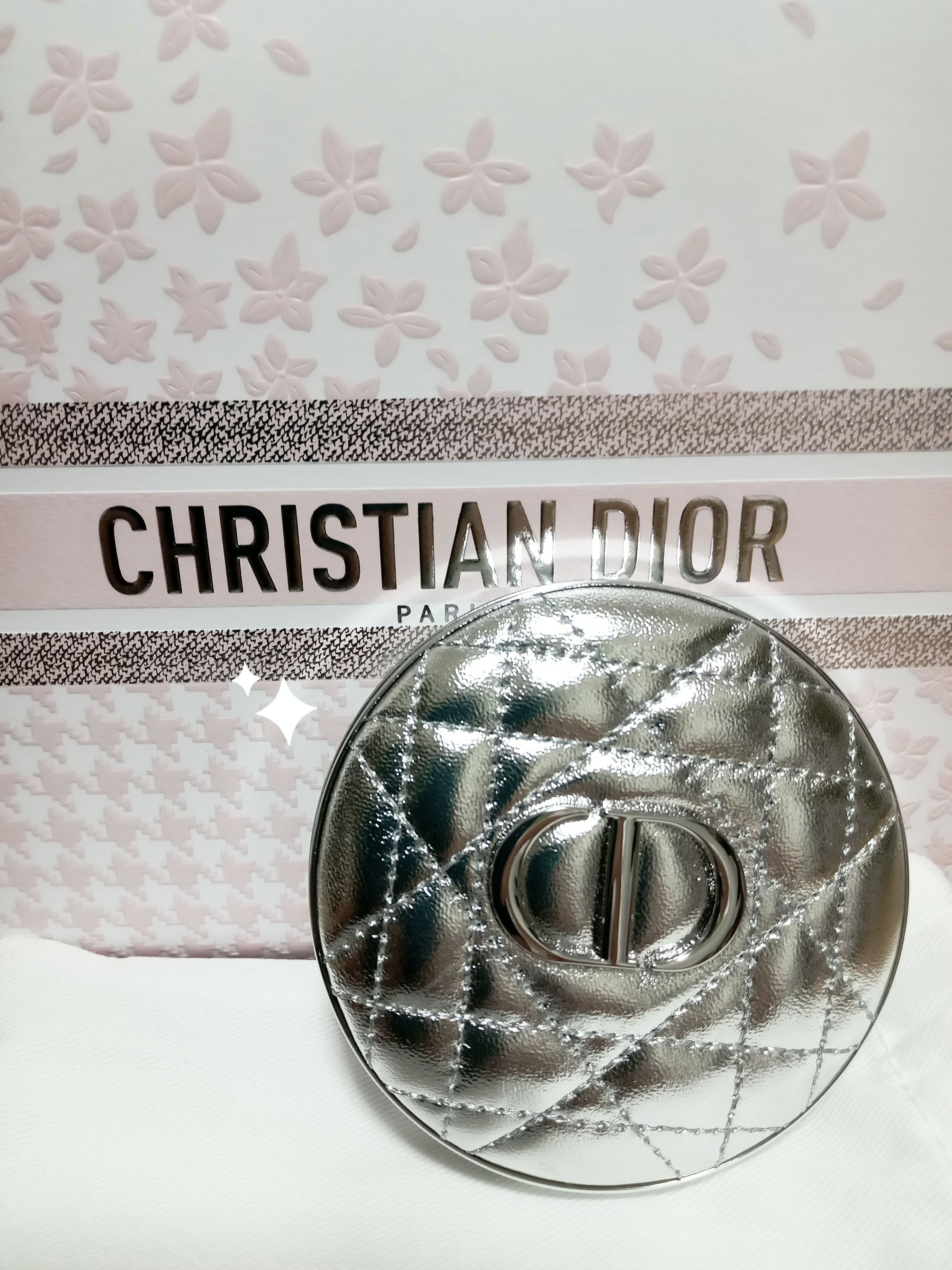 ディオールスキン フォーエヴァー グロウ ルミナイザー/Dior/ハイライトを使ったクチコミ（1枚目）