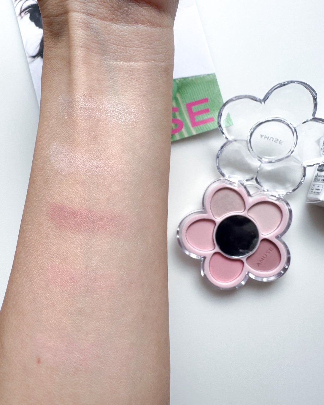 フローラアイパレット/AMUSE/アイシャドウを使ったクチコミ(3枚目)