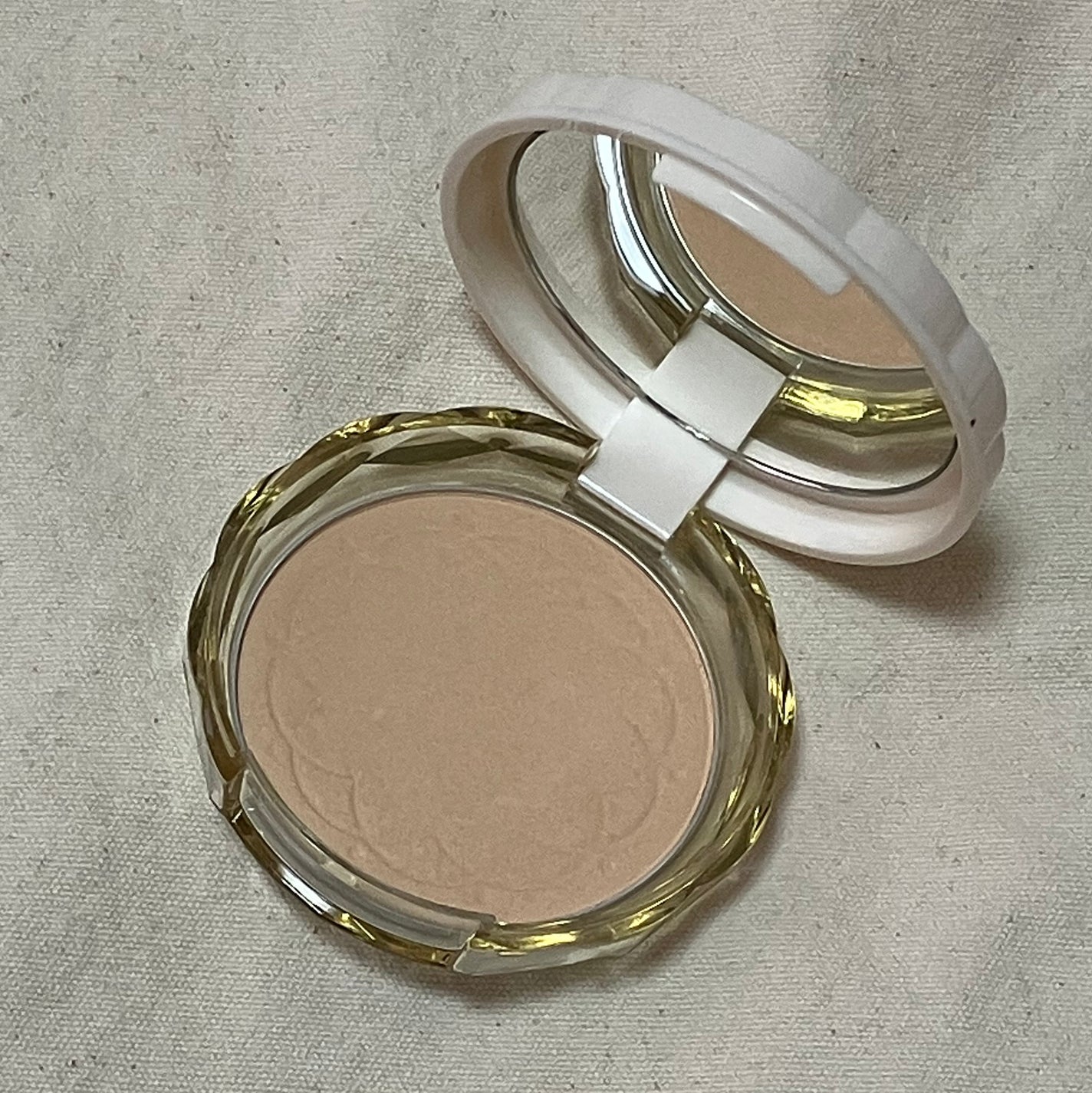 UVシルクカバーパウダー/CEZANNE/プレストパウダーを使ったクチコミ(4枚目)