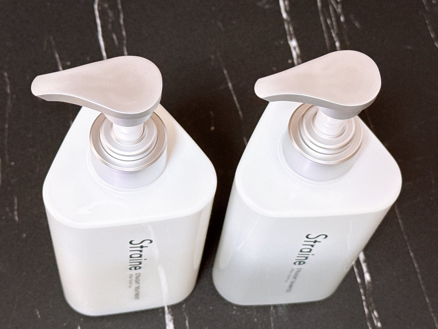 ストレートシャンプー/ストレートトリートメント ホワイトブロッサムの香り/Straine/市販シャンプーを使ったクチコミ(2枚目)