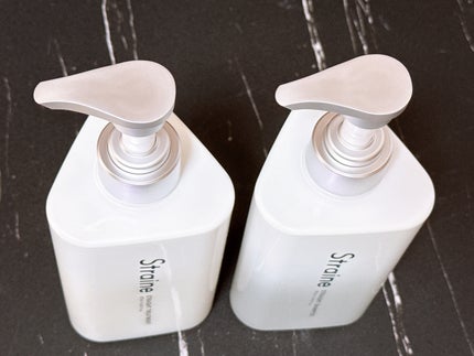 ストレートシャンプー/ストレートトリートメント ホワイトブロッサムの香り/Straine/市販シャンプーを使ったクチコミ(2枚目)