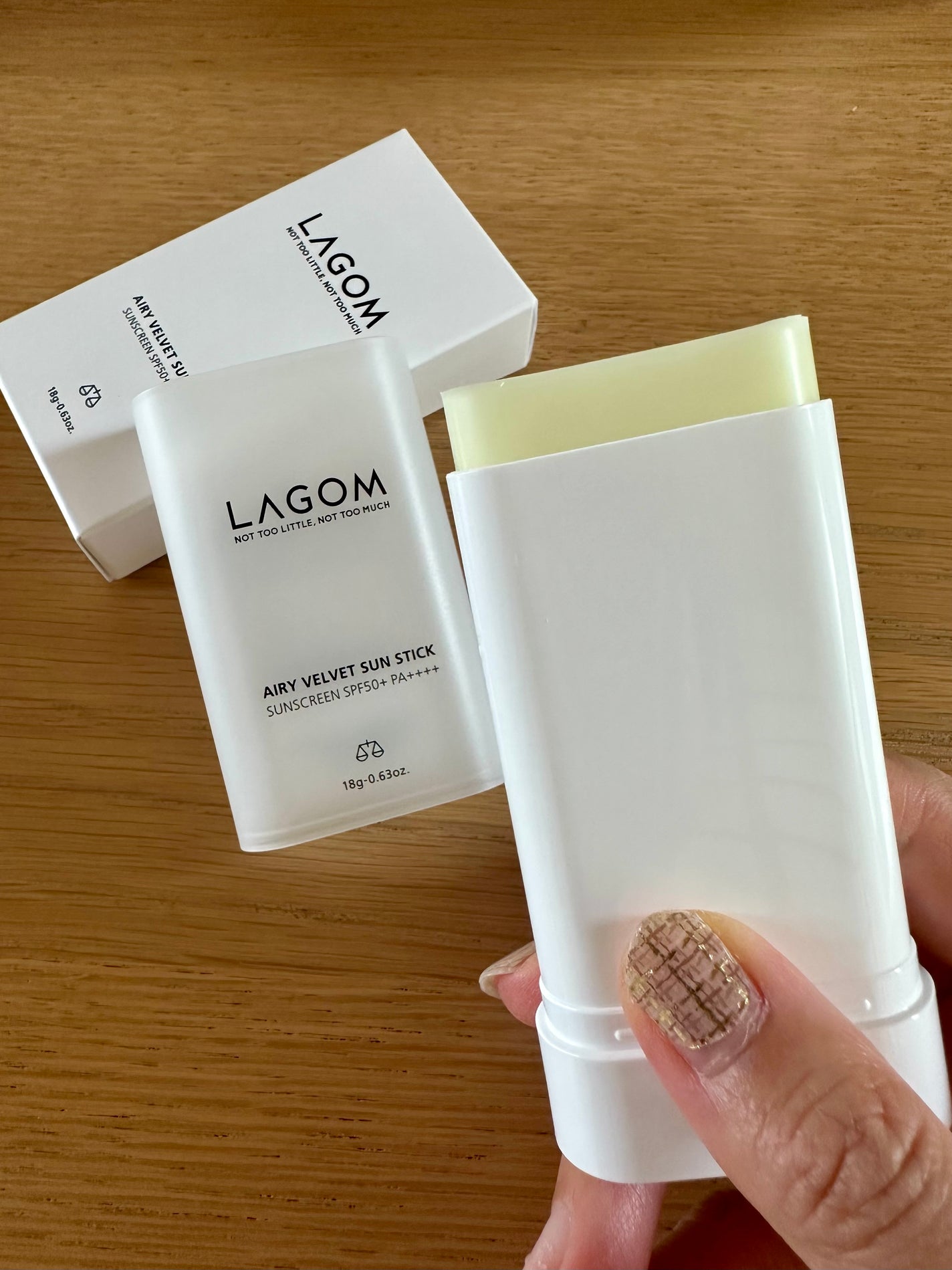 エアリーベルベット サンスティック SPF50+ PA++++/LAGOM /日焼け止めスティックを使ったクチコミ(1枚目)