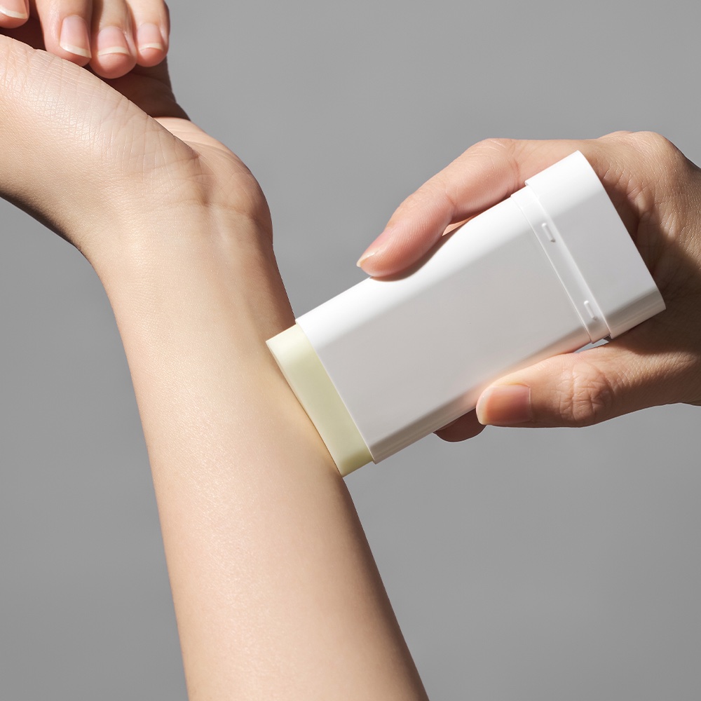 エアリーベルベット サンスティック SPF50＋ PA＋＋＋＋/LAGOM /日焼け止めスティックを使ったクチコミ（2枚目）