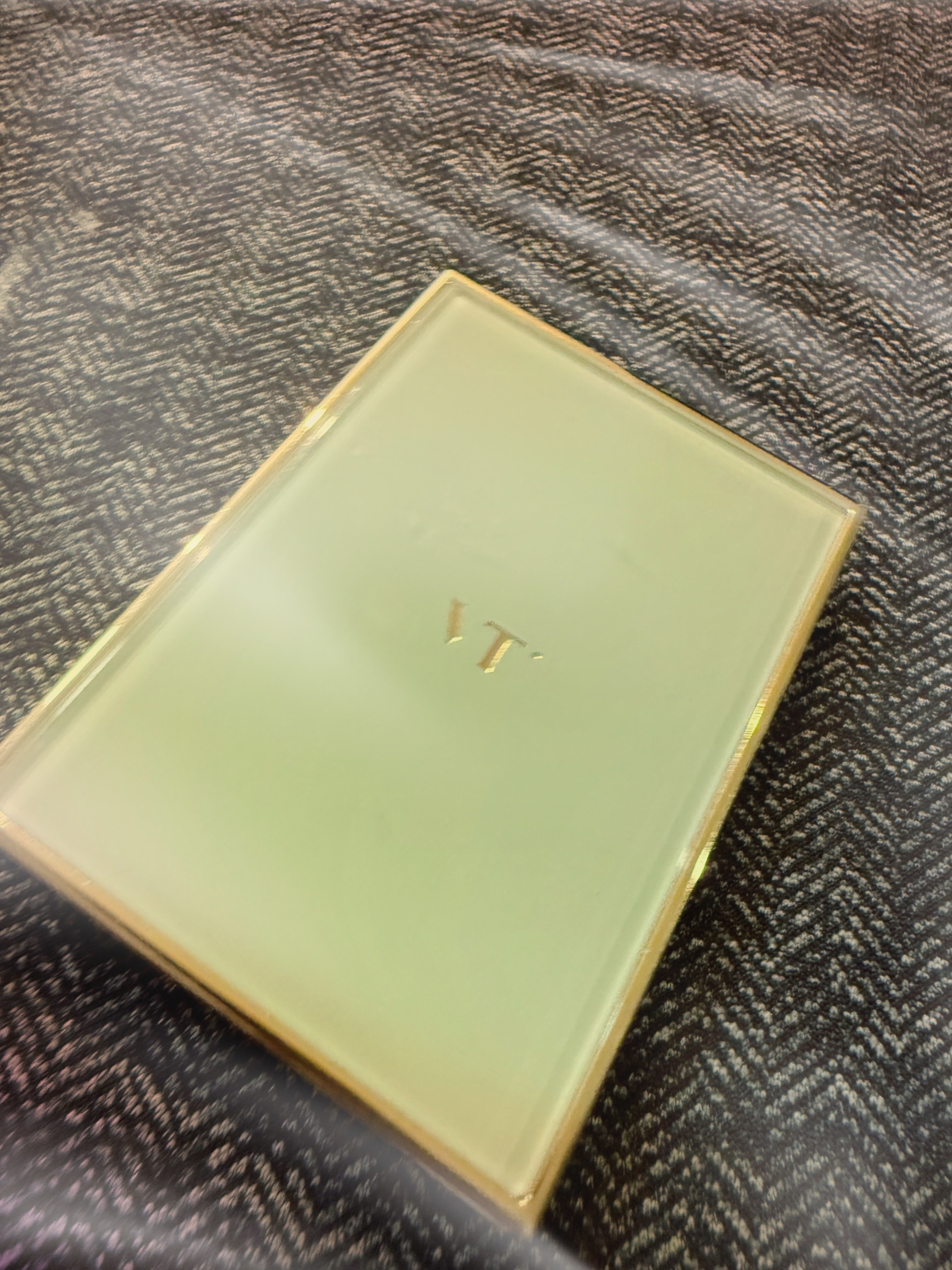 VT トリプルシェーディングのクチコミ「すごくよかったです😳❤️❤️

粉っぽくなくて馴染んでくれるし、使い心地が良くて本当にお気に入.....」（1枚目）