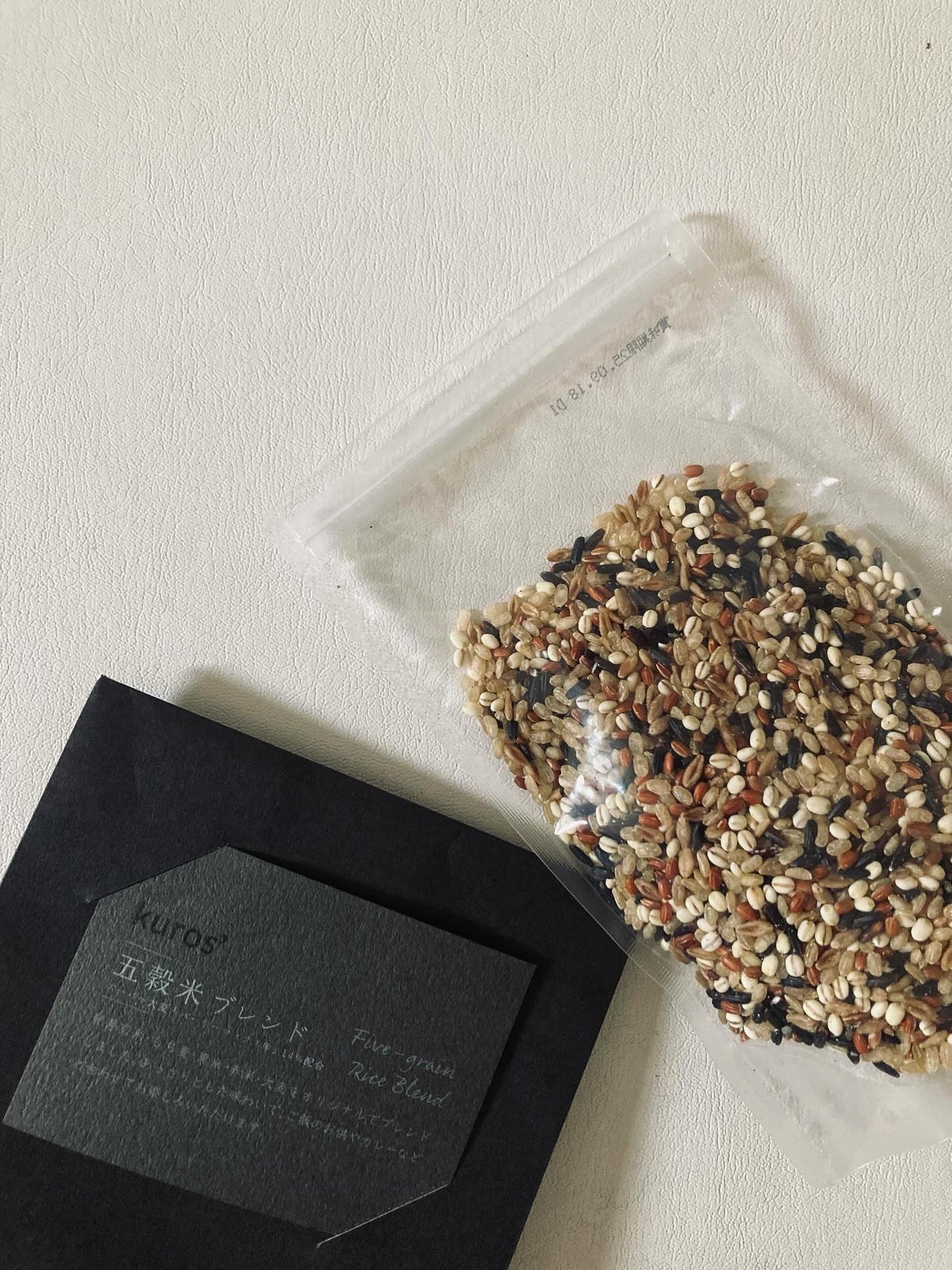 ネココ フォロバします🐈 on LIPS 「今日はおにぎりランチ。白米に混ぜたのは五穀米ブレンド|スーパー..」(6枚目)