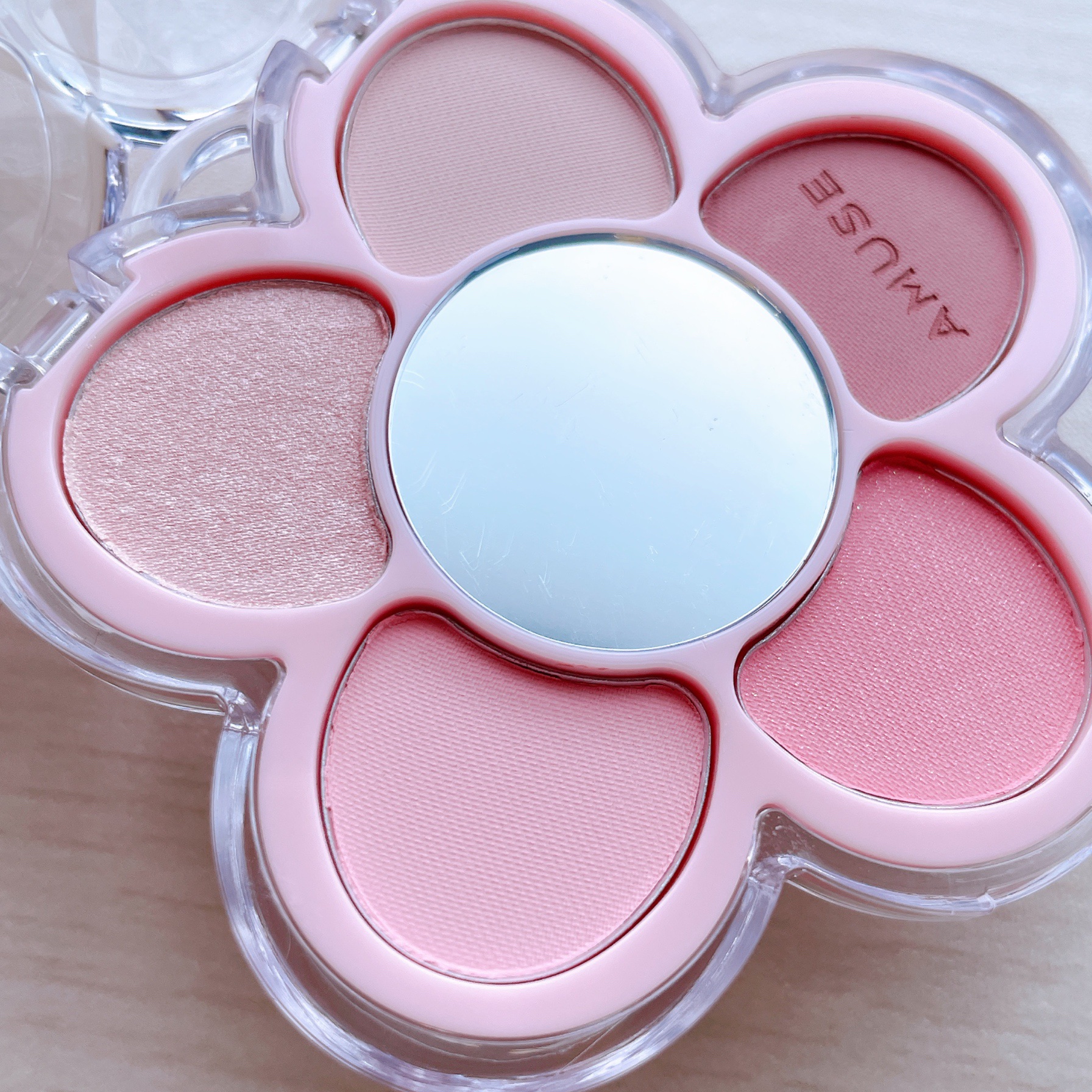 フローラアイパレット/AMUSE/アイシャドウを使ったクチコミ（3枚目）