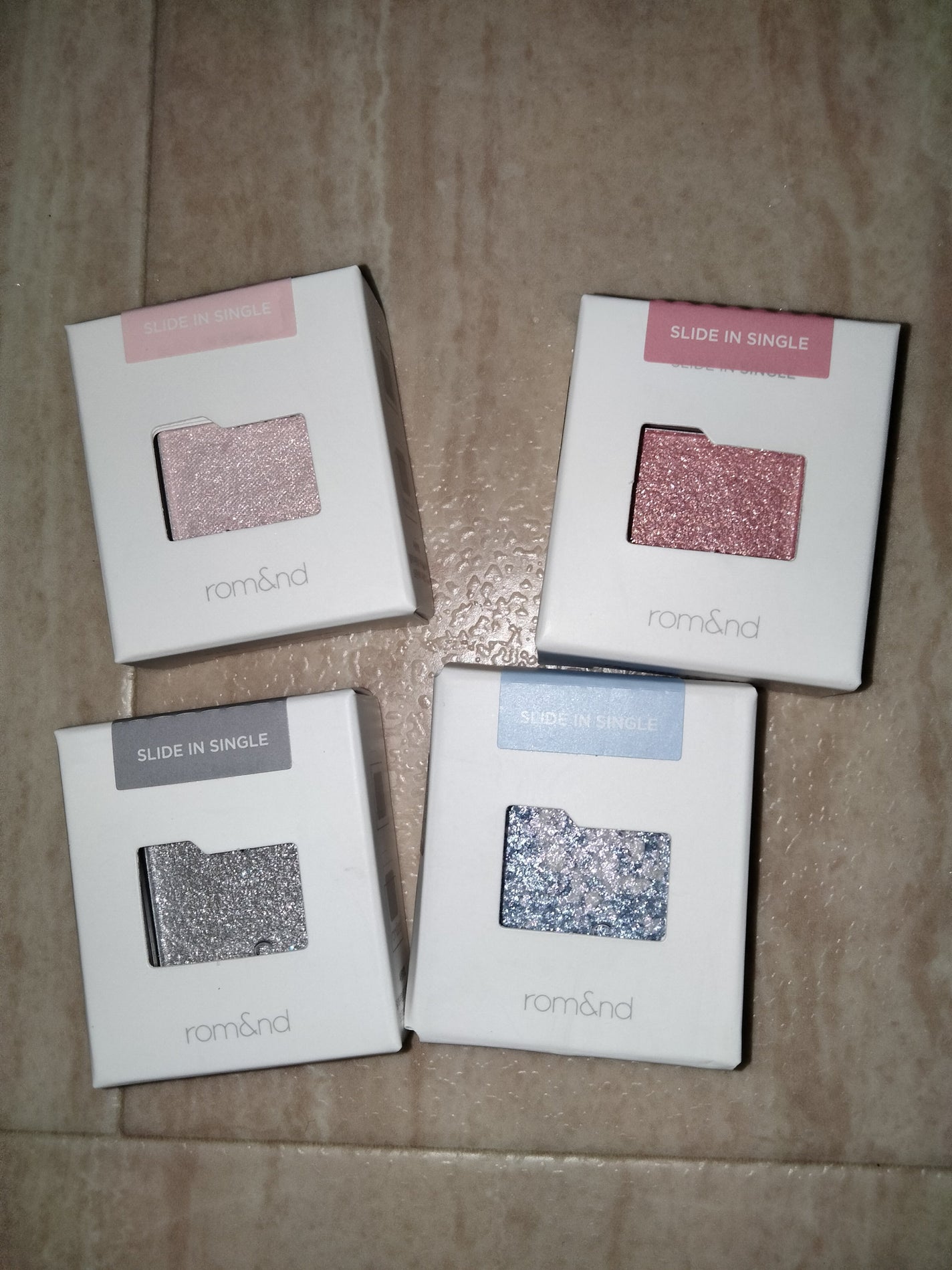 スライドインシングル/rom&nd/単色アイシャドウを使ったクチコミ(2枚目)