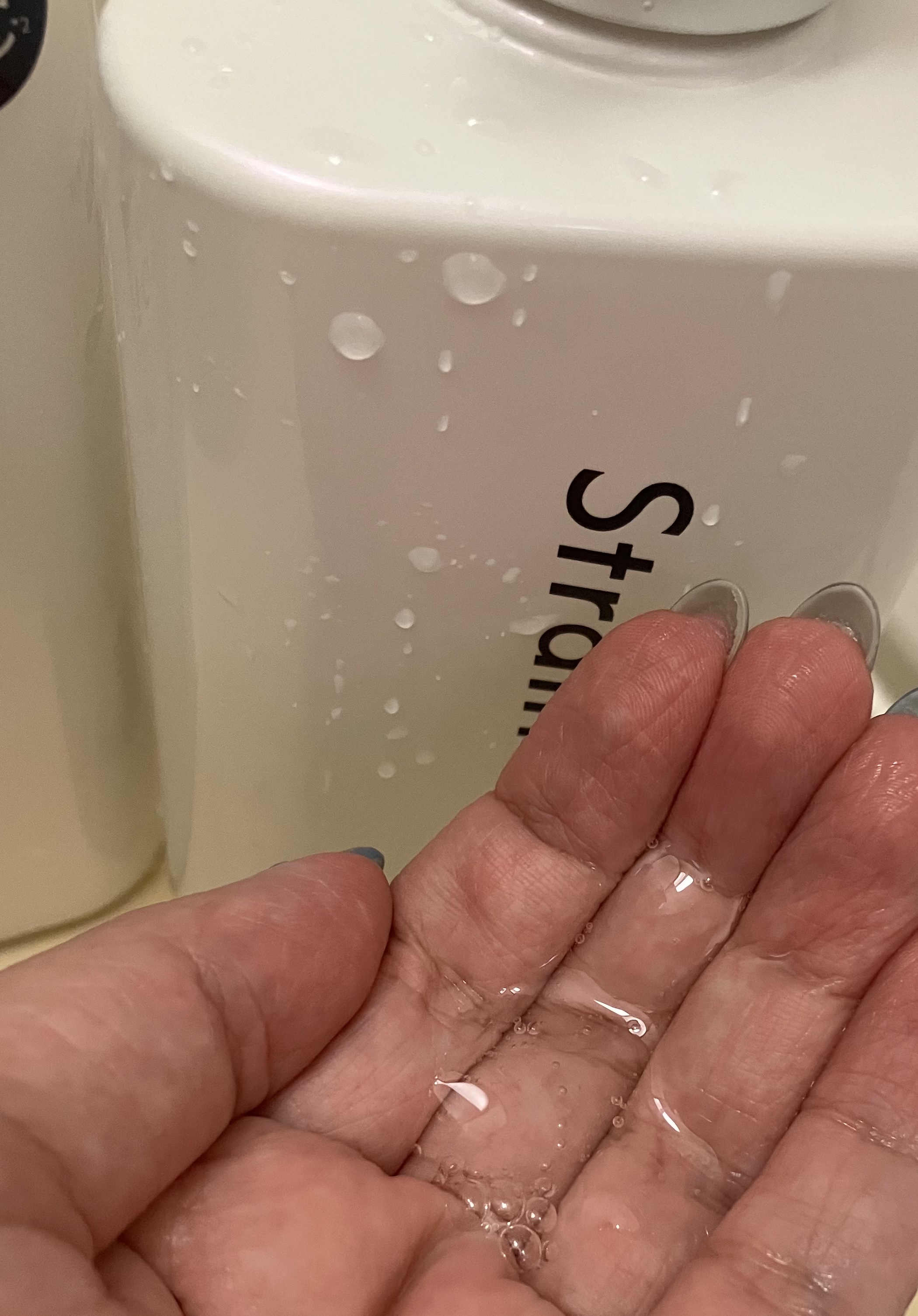 ストレートシャンプー/ストレートトリートメント ホワイトブロッサムの香り/Straine/市販シャンプーを使ったクチコミ（2枚目）