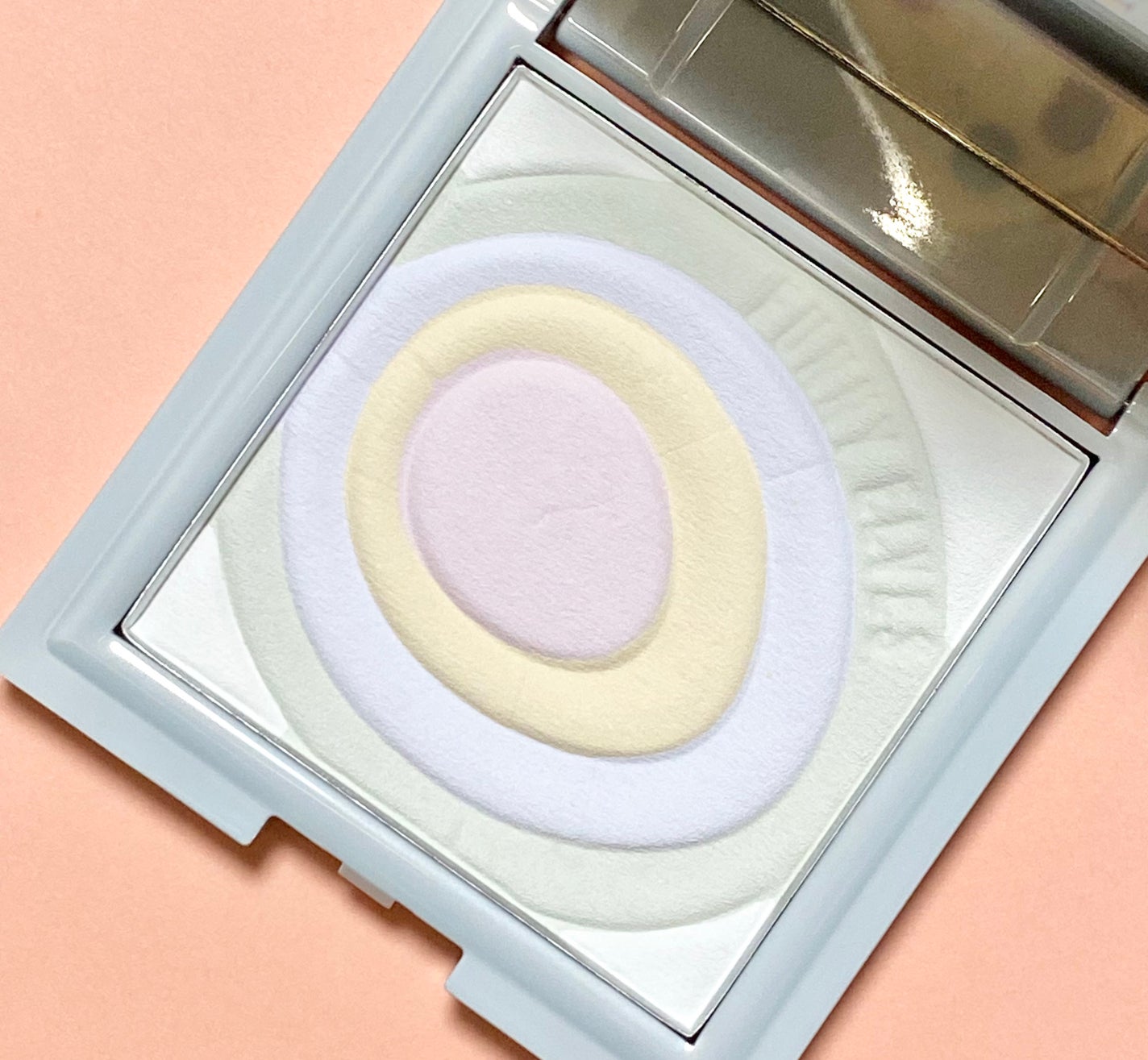 ネビュラ プレストパウダー/FUNNY ELVES方里/プレストパウダーを使ったクチコミ(3枚目)