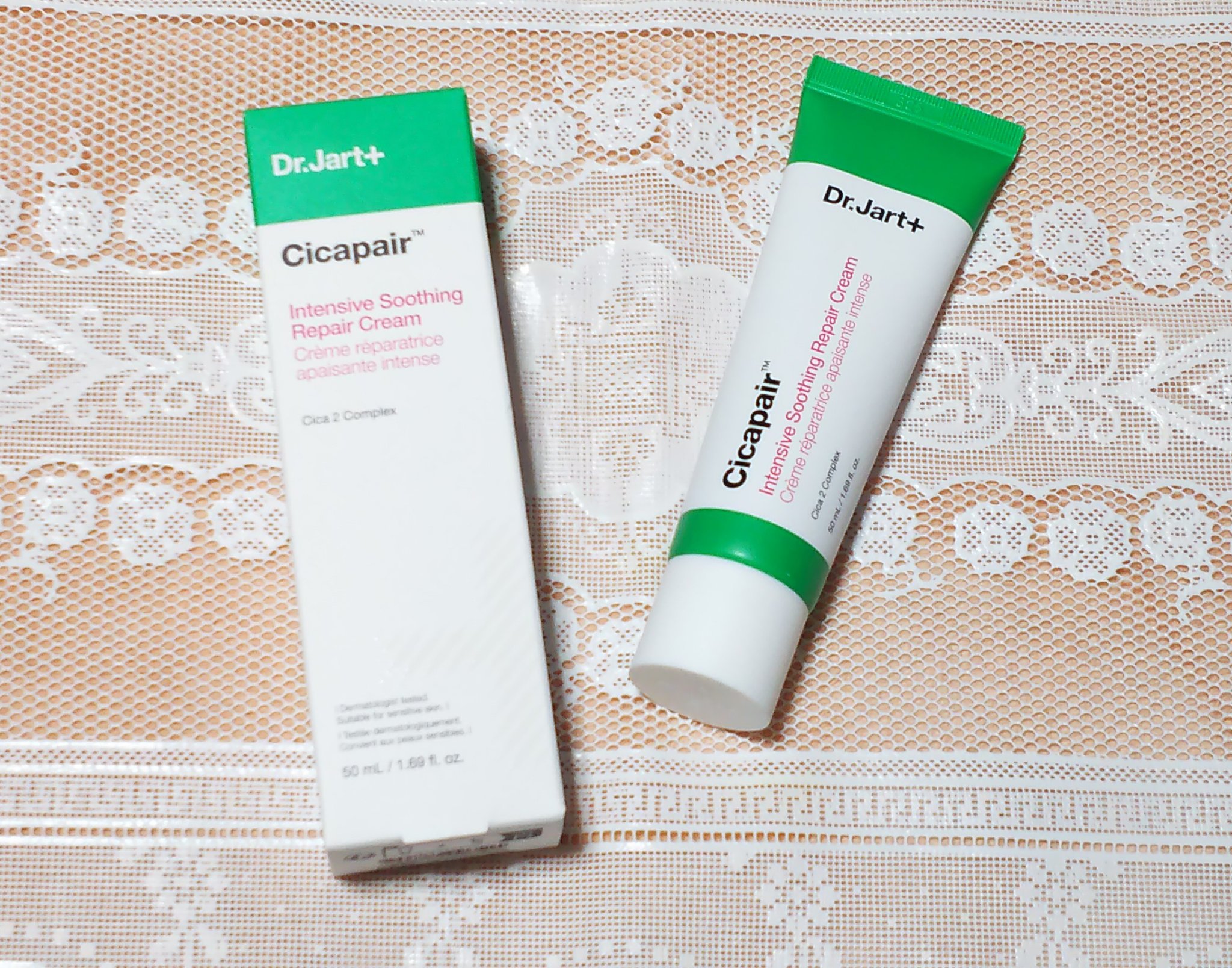 
シカペア インテンシブ S リペア クリーム

緑色のクリーム💚
伸びが良いので少量でも十分。
しっとりとした使い心地だよ。
うるおいを与えながら肌荒れケアをサポートしてくれます✨
シカパワーで肌が整うといいな☺️🎶



#Dr.J