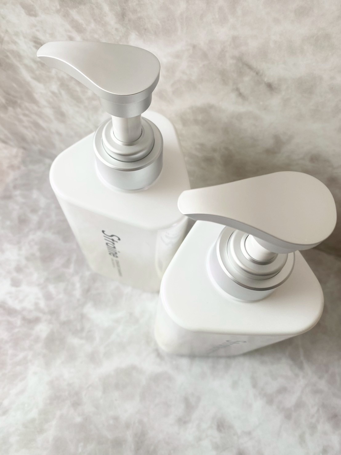 ストレートシャンプー/ストレートトリートメント ホワイトブロッサムの香り/Straine/市販シャンプーを使ったクチコミ（2枚目）