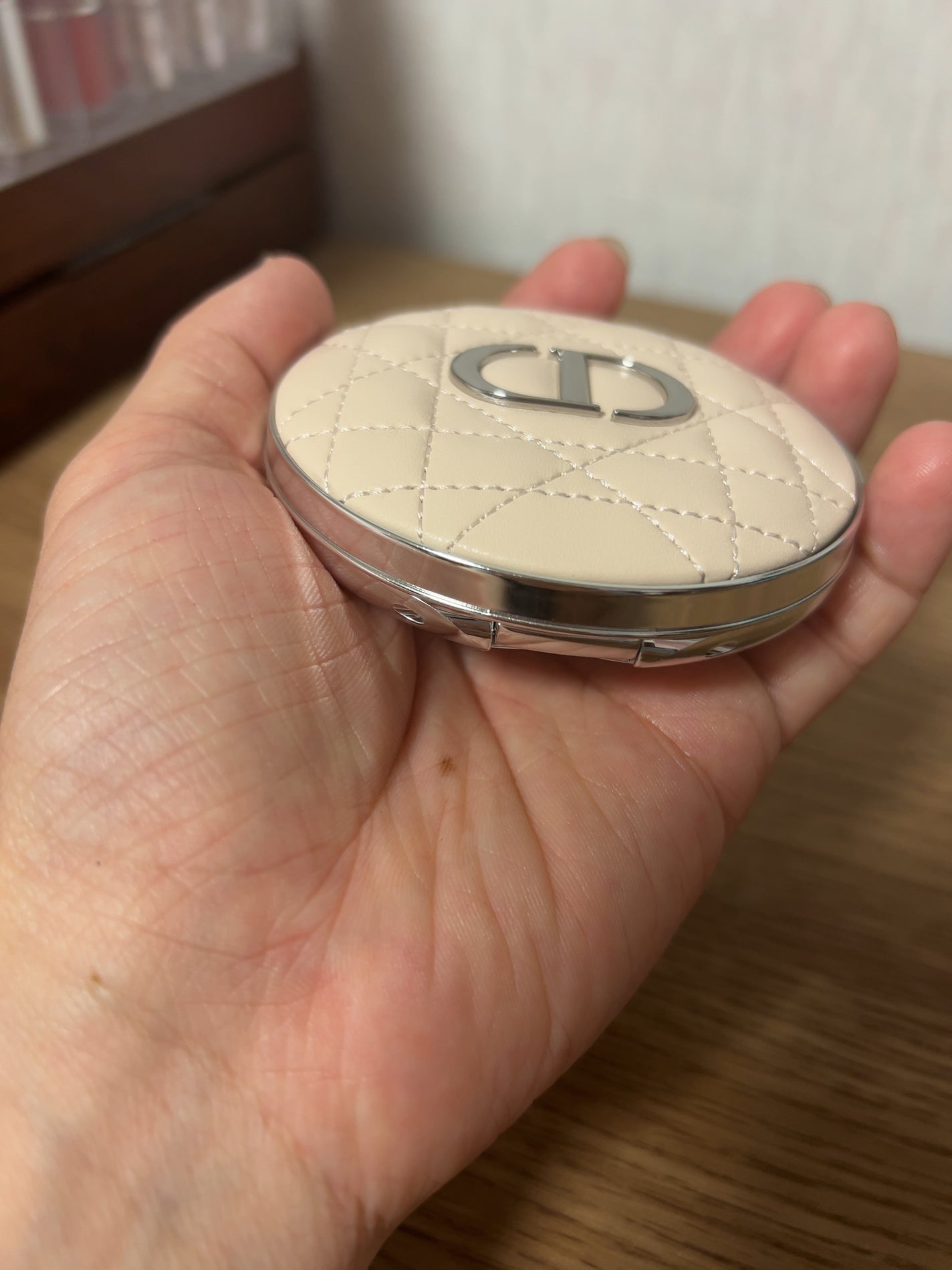 アドバンスドエシリアルスムースオペレーター ルースパウダー/THREE/ルースパウダーを使ったクチコミ(4枚目)