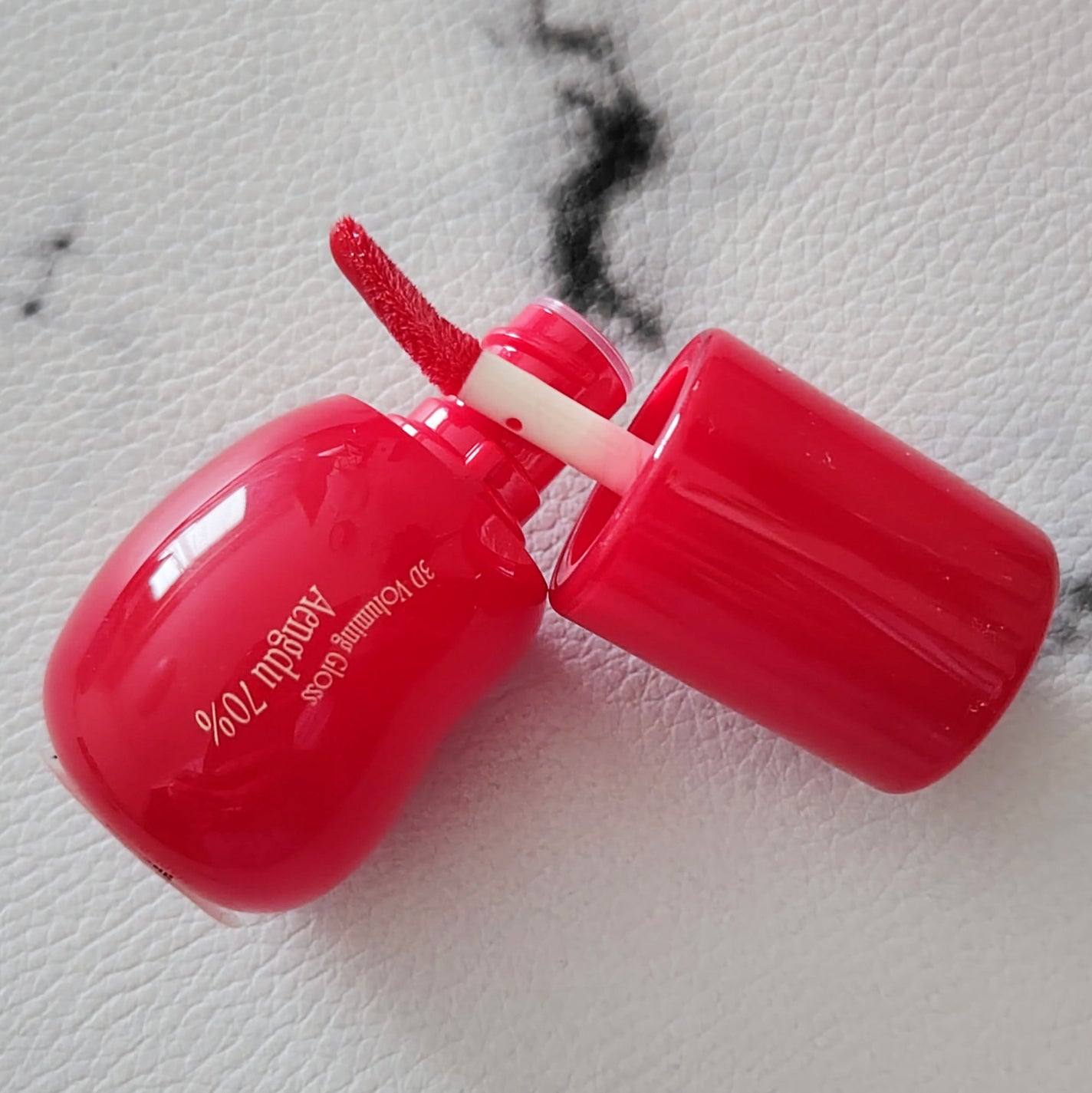 フィー 3Dボリューミンググロス/fwee/リップグロスを使ったクチコミ(2枚目)