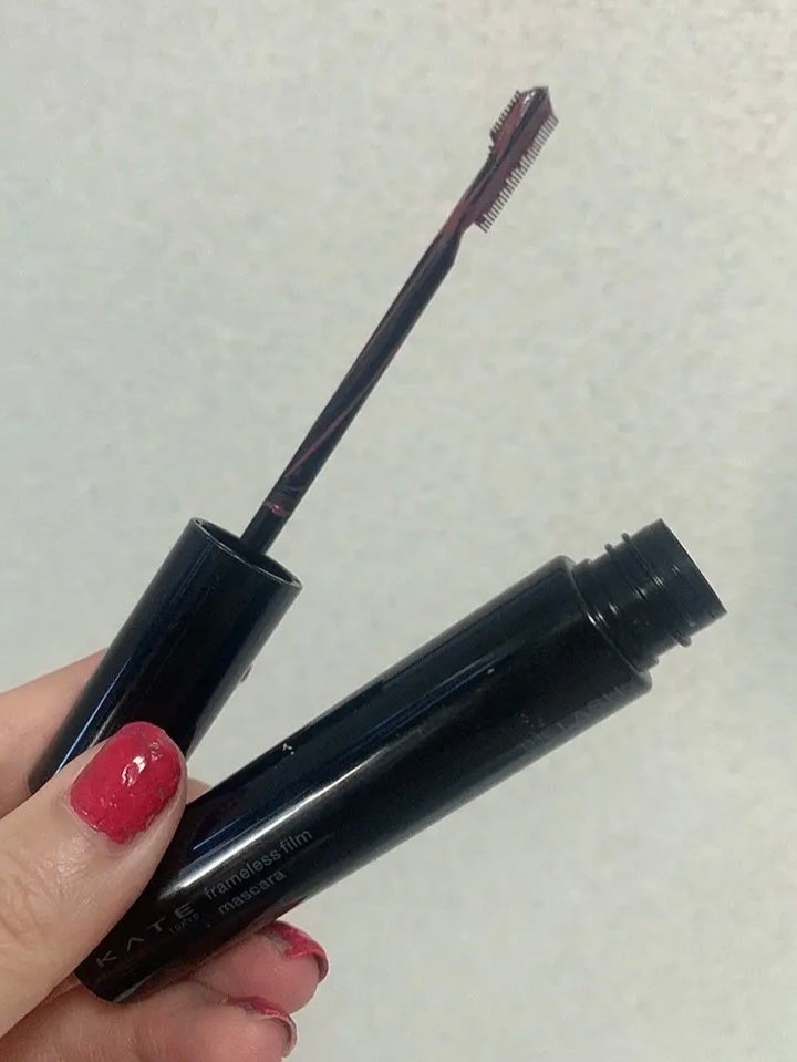 コスメコンシェルジュの日常 on LIPS 「KATE数量限定✨マスカラ👀限定色で紫色のマスカラが登場しまし..」(2枚目)