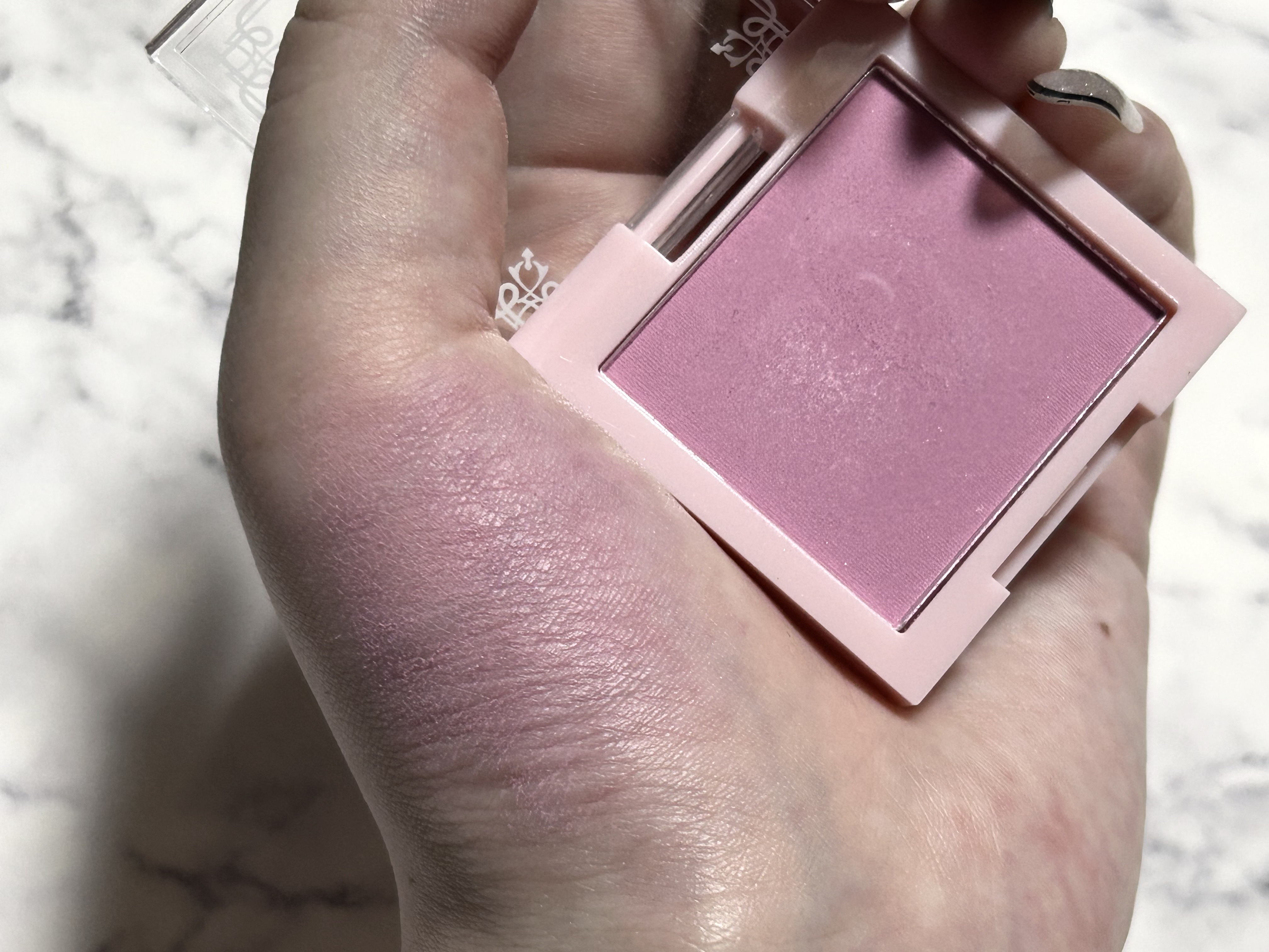 &. Wチャーム パウダーチーク/DAISO/パウダーチークを使ったクチコミ（1枚目）