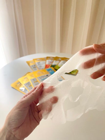 エリー on LIPS 「美肌は日々のケアが大事お肌の状態に合わせて使えるマスク!ダ..」(4枚目)