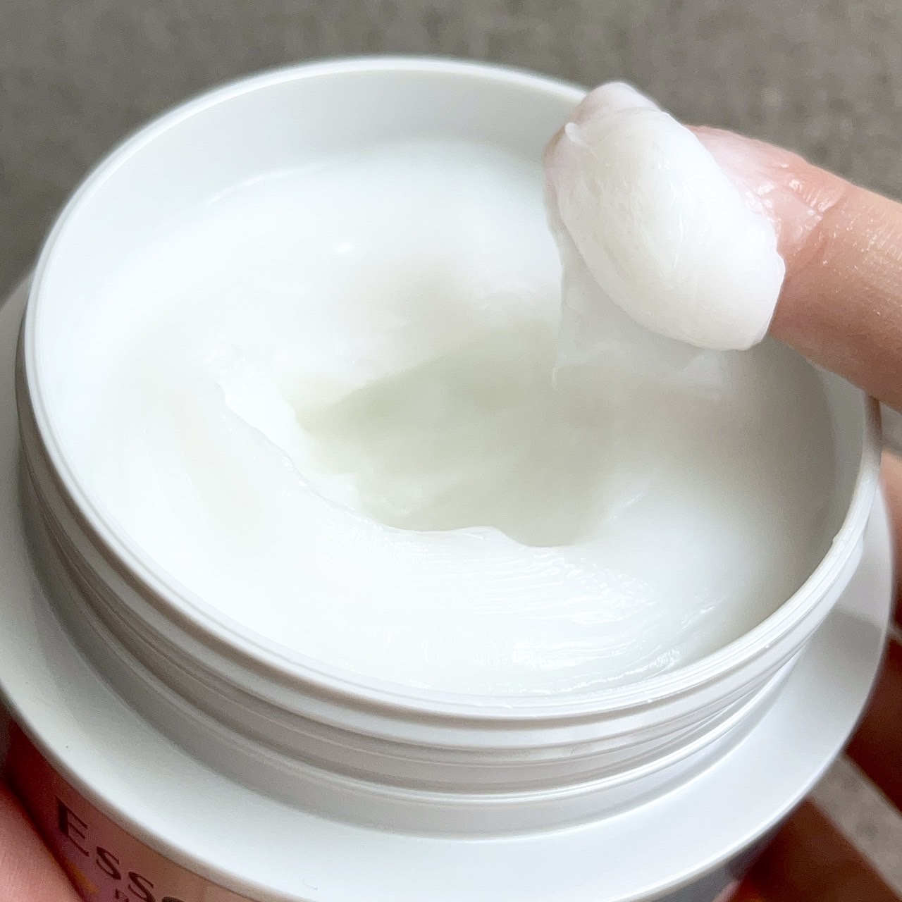 エッセンシャルプレミアム とろ生ヘアマスク/エッセンシャル/ヘアマスク・ヘアパックを使ったクチコミ（2枚目）