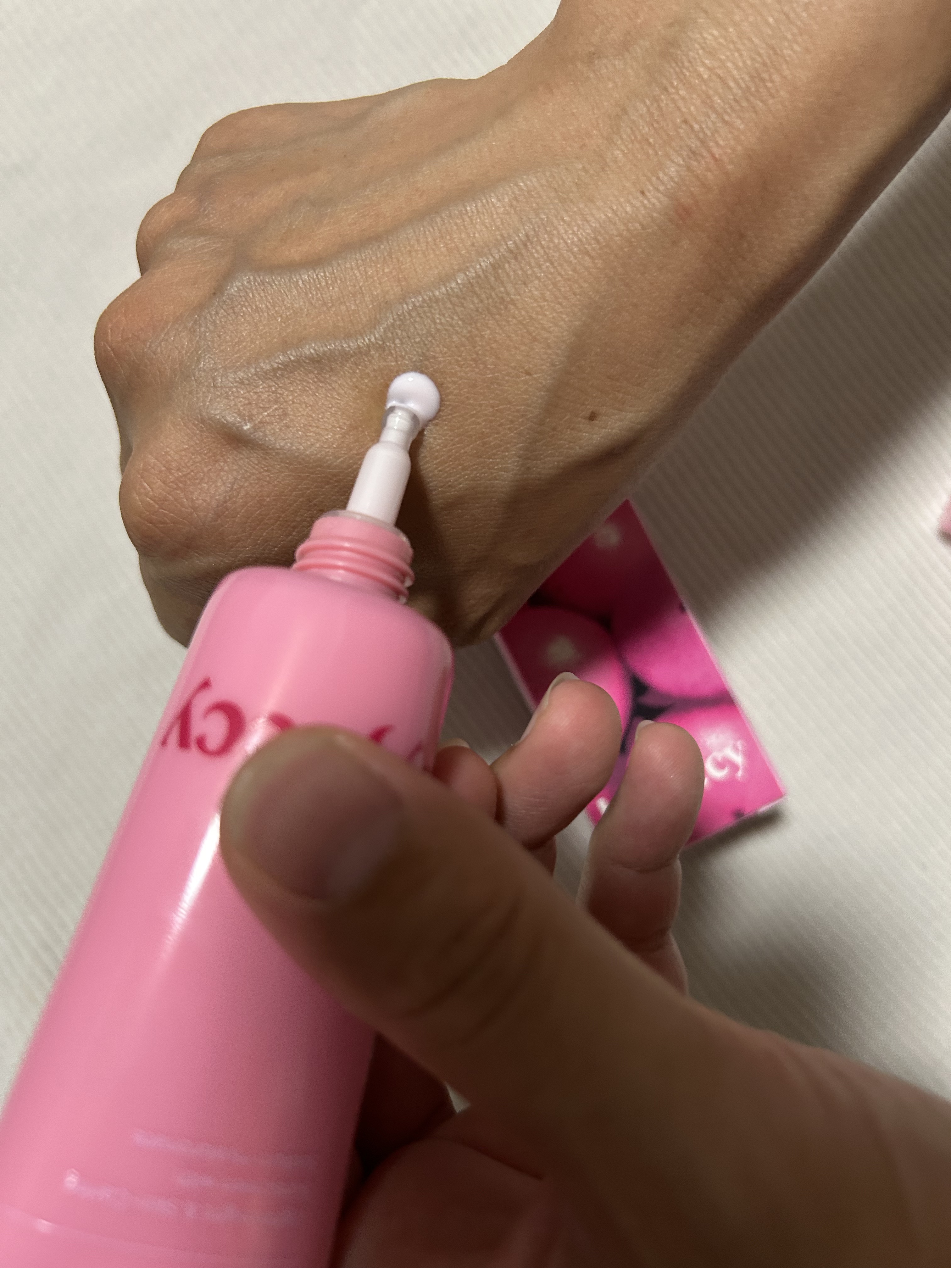 Gooseberry Juicy Glow-up Sun Serum/By Juccy/日焼け止めミルクを使ったクチコミ（2枚目）