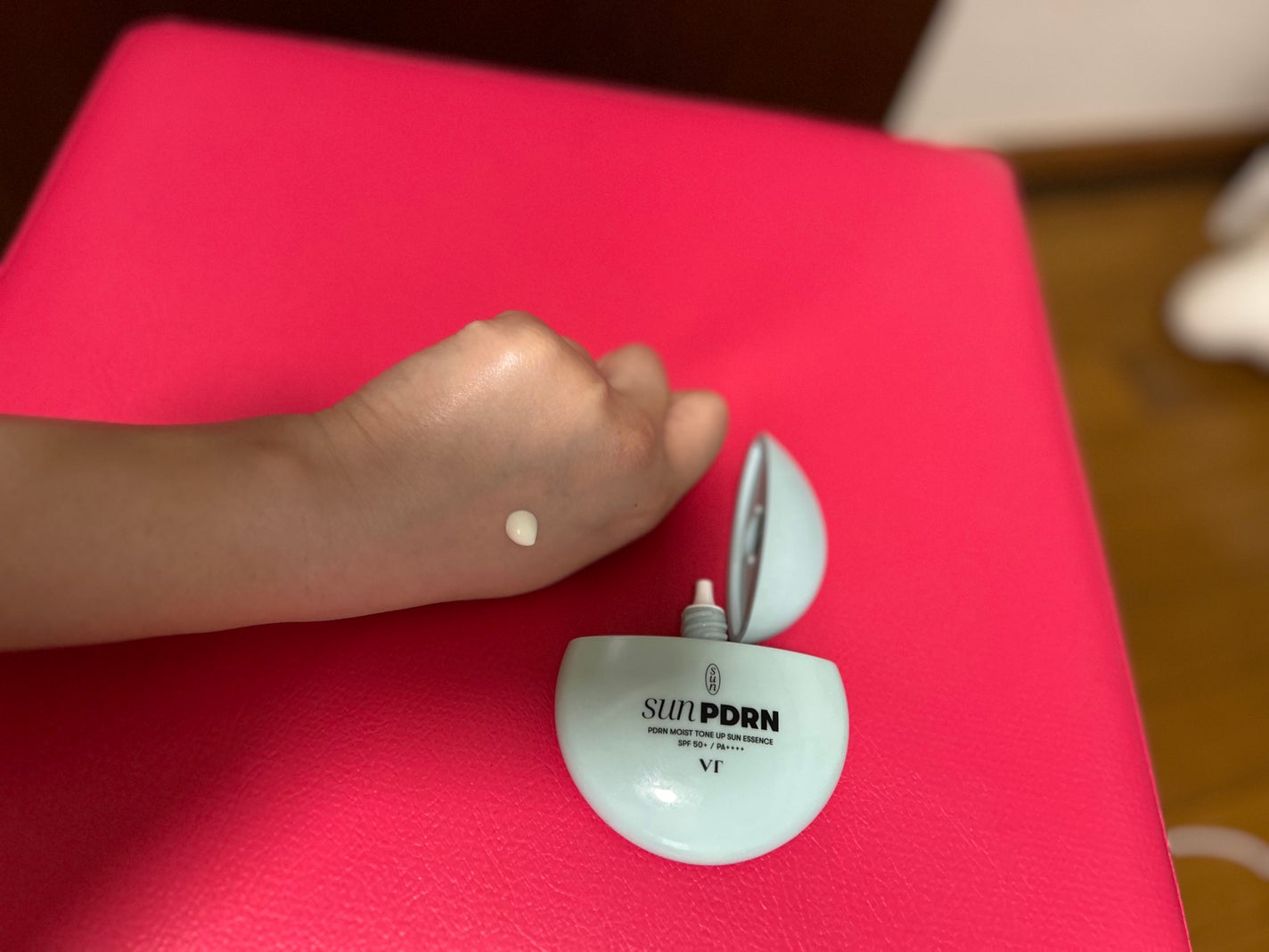 PDRN モイスト トーンアップ サン エッセンス/VT/日焼け止めローションを使ったクチコミ(3枚目)