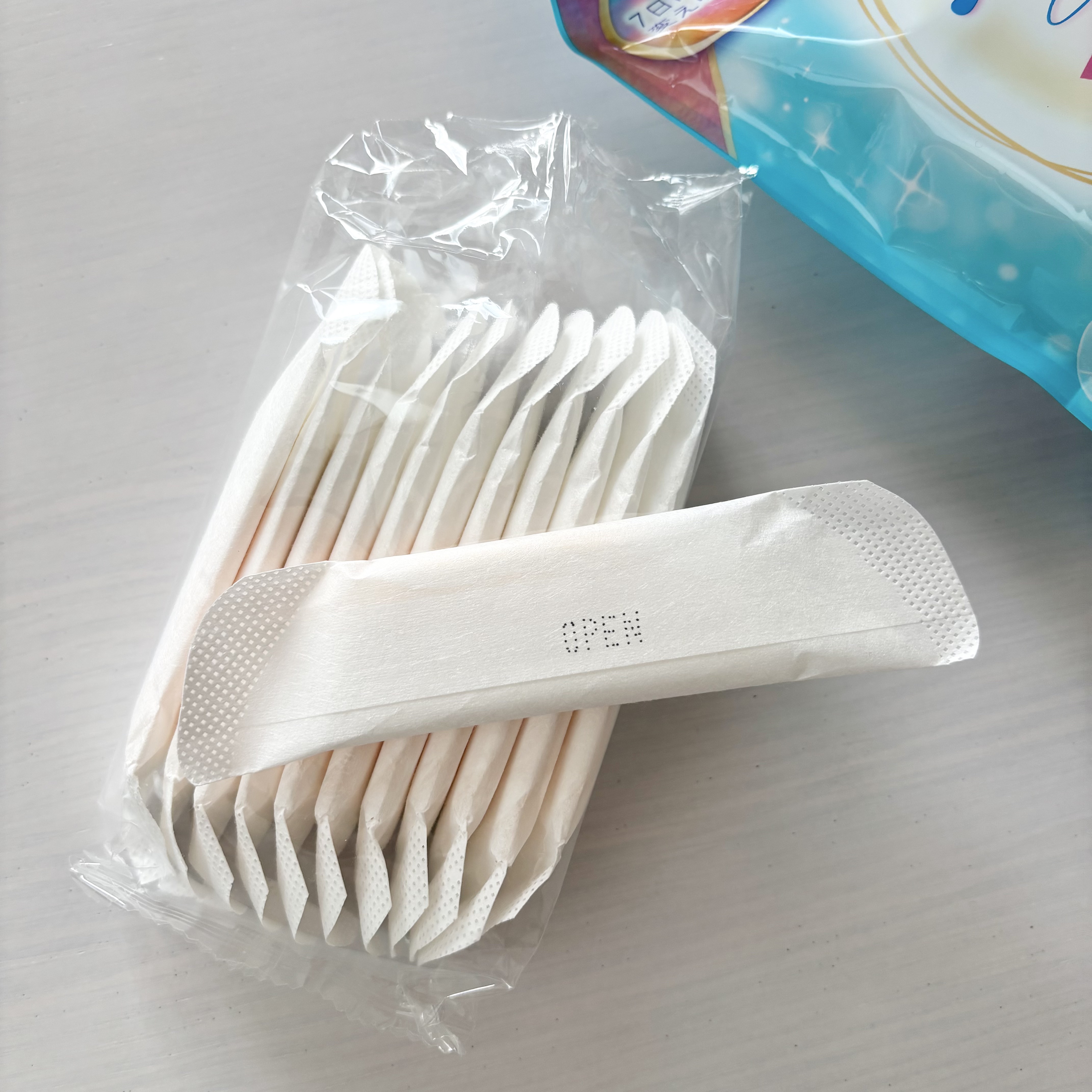 ソフィ シンクロフィット 多い日の昼用/ソフィ/ナプキンを使ったクチコミ（3枚目）