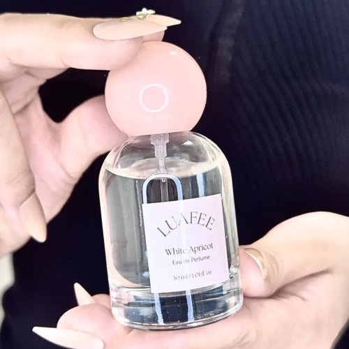 ホワイトアプリコット/LUAFEE/香水(レディース)を使ったクチコミ（2枚目）