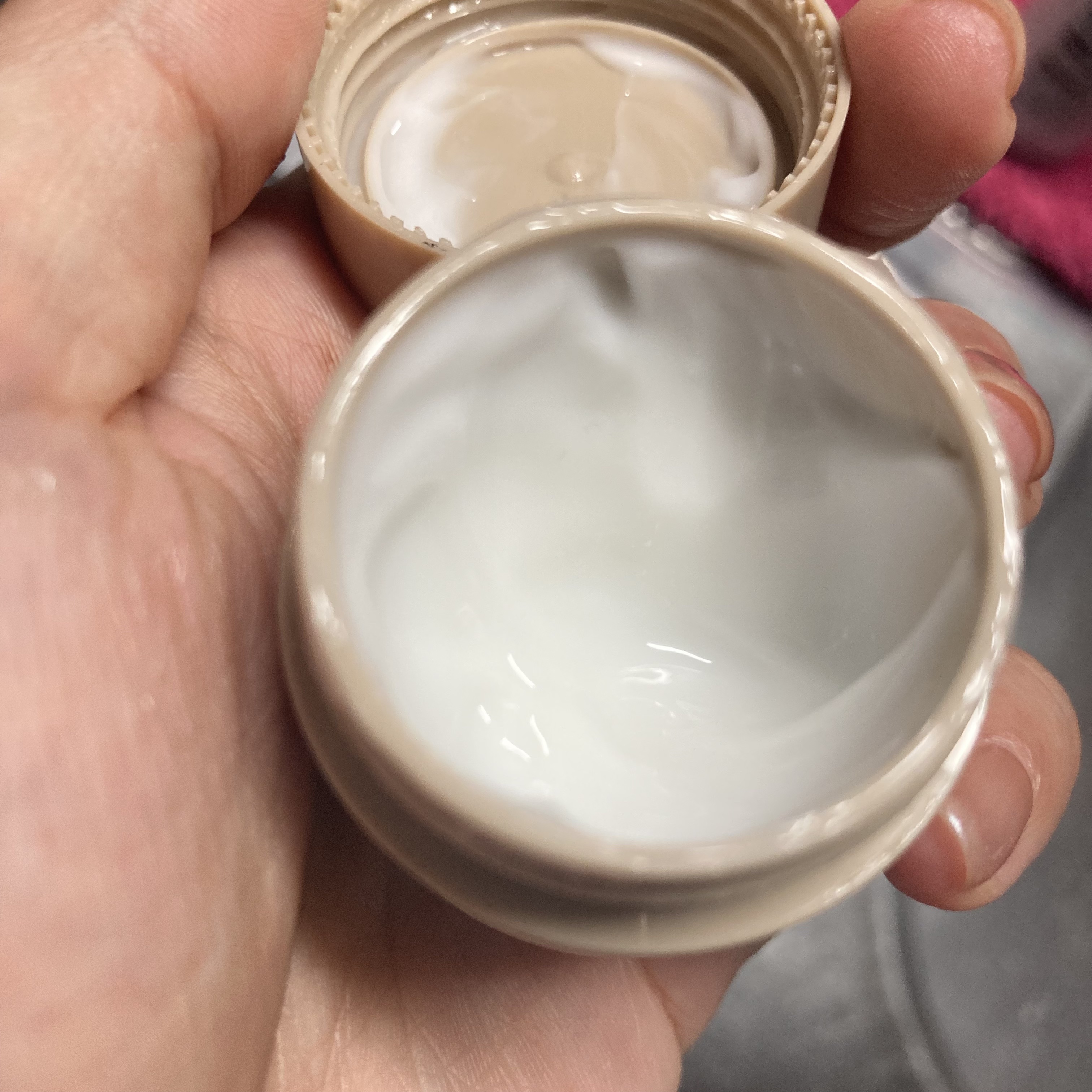 リラックスドフットトリートメントクリーム/HOLITUAL /フェイスクリームを使ったクチコミ（2枚目）