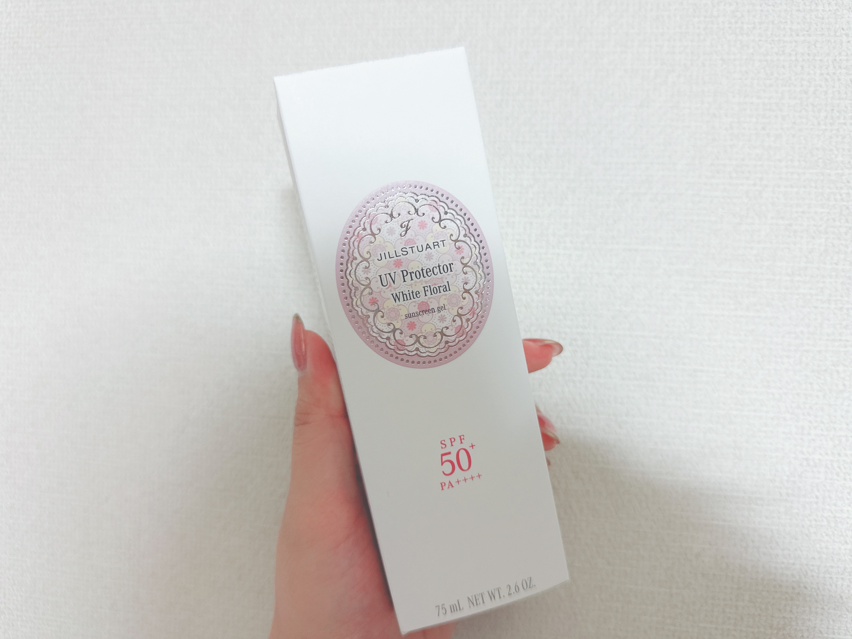 🌸JILL STUART
ホワイトフローラル UVプロテクター
＜日やけ止めジェル＞
¥3,520

ジルのとってもいい香りで買ってみました😊
香水みたいな自然なフワッと香る感じが大好きです💗売り切れで全然購入できなかったのですがやっ