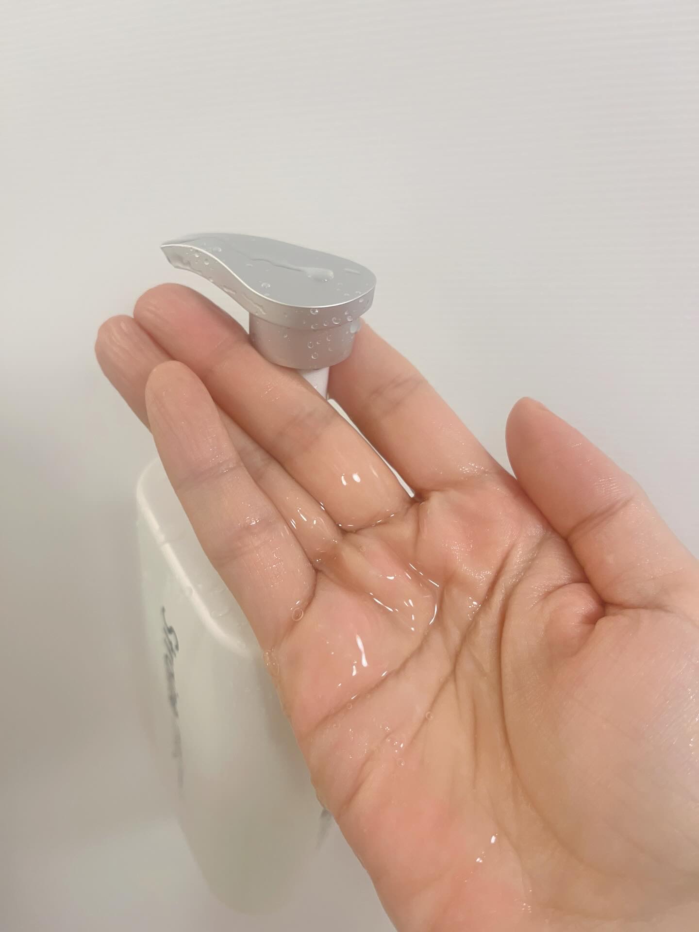 ストレートシャンプー/ストレートトリートメント ホワイトブロッサムの香り/Straine/市販シャンプーを使ったクチコミ（2枚目）