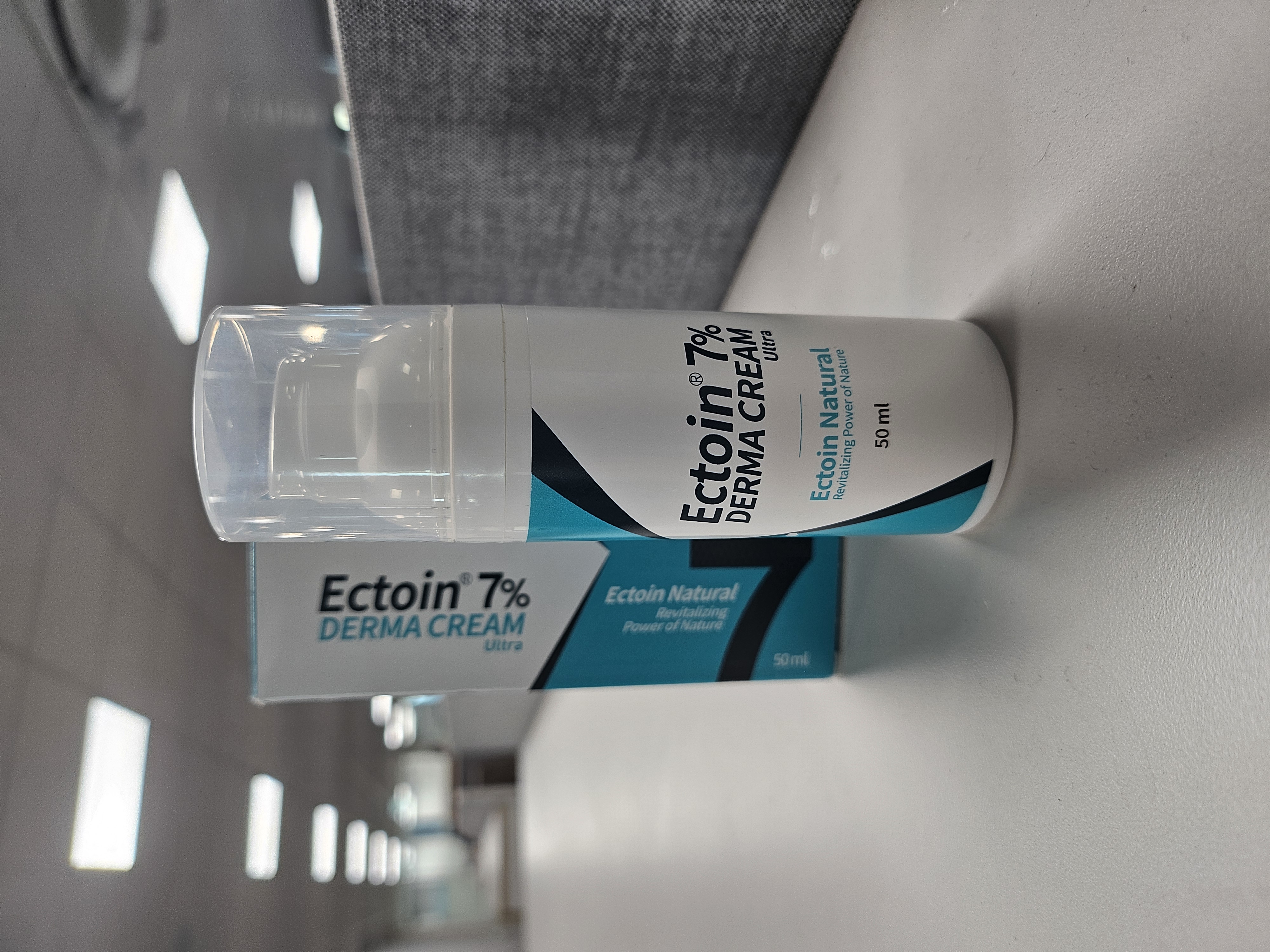 ドイツエクトイン 7％ ダーマクリームウルトラ/Dermailly/フェイスクリームを使ったクチコミ（1枚目）