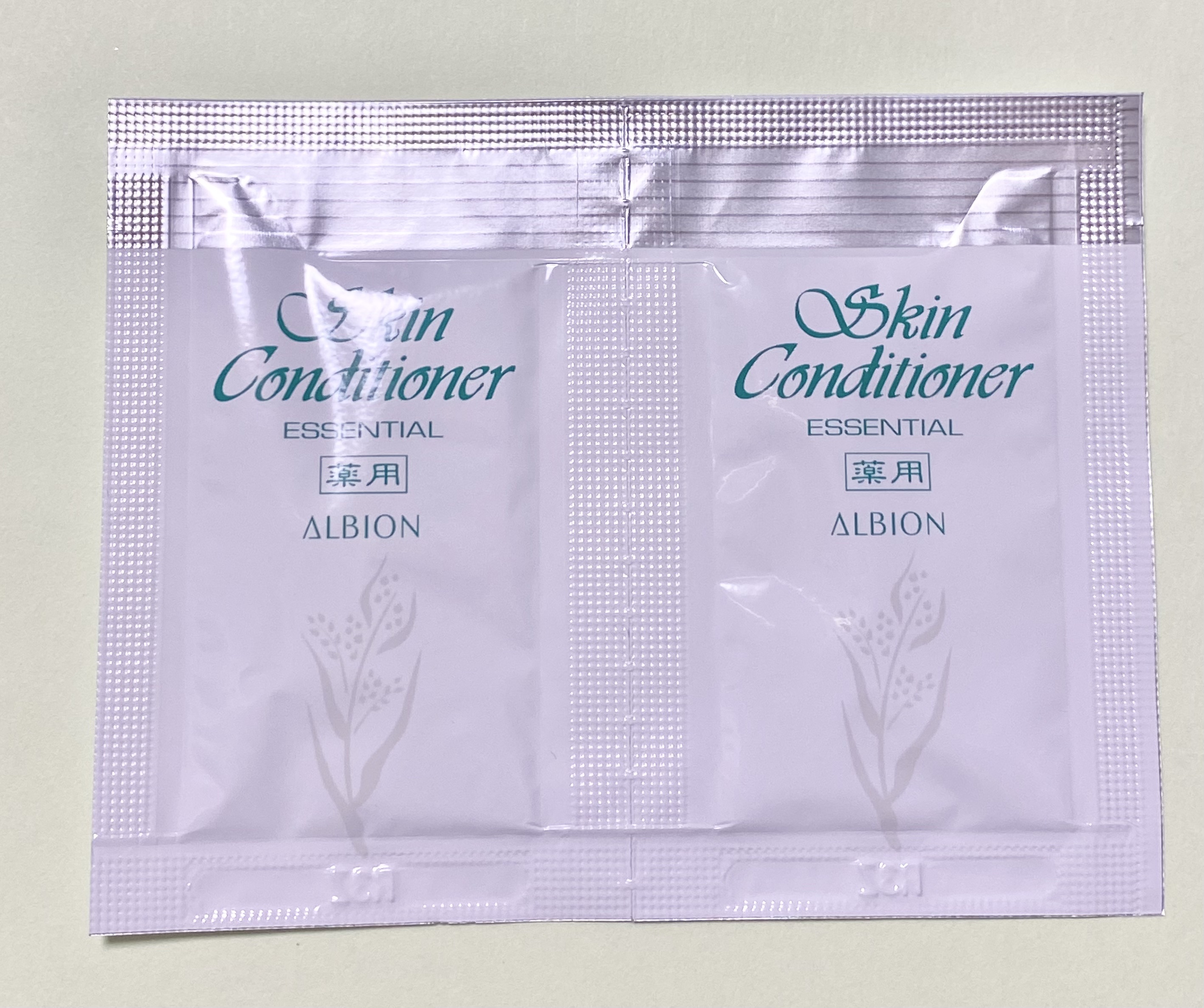  薬用スキンコンディショナーエッセンシャル N/ALBION/化粧水を使ったクチコミ（1枚目）