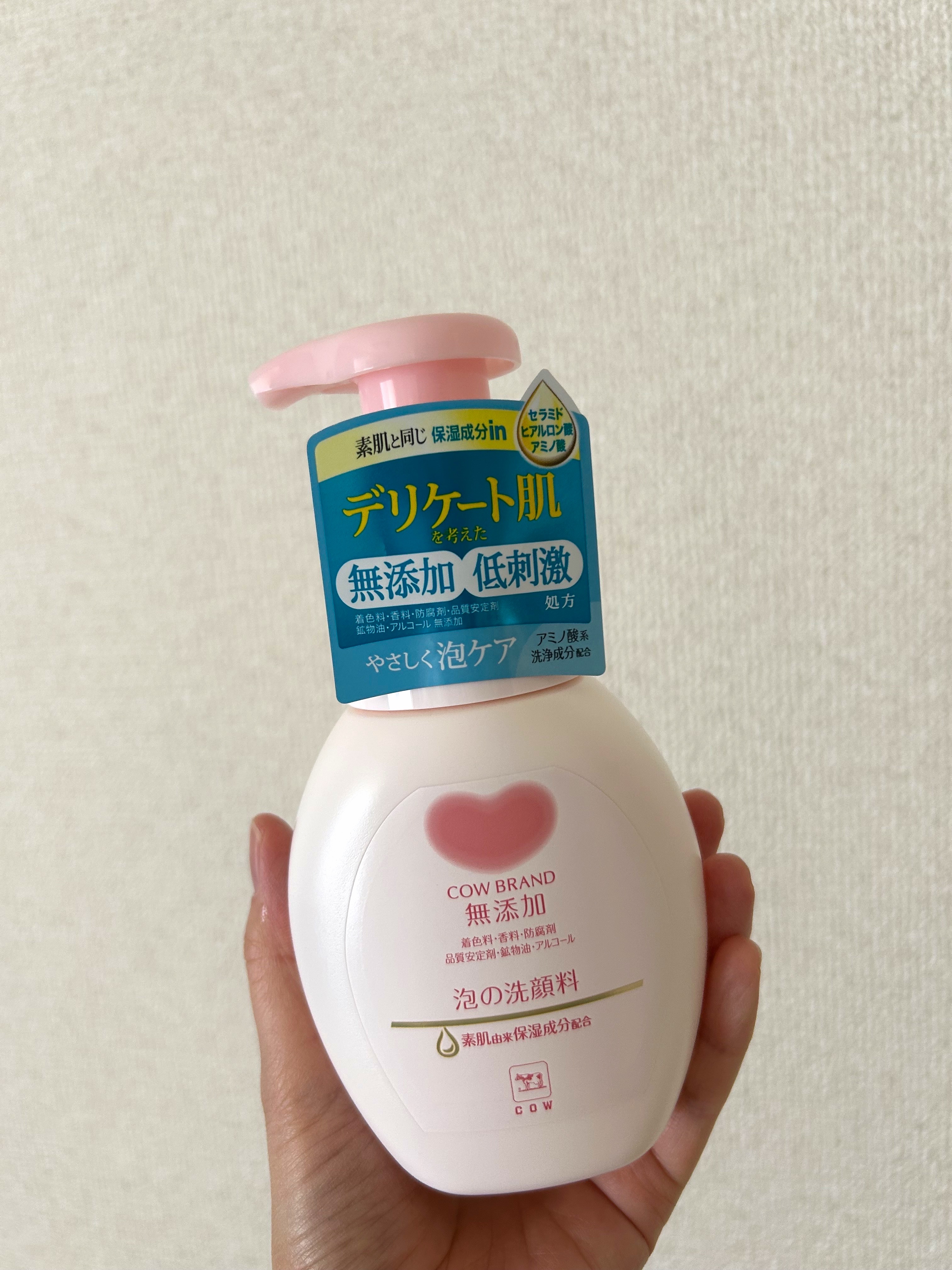 久しぶりに肌荒れしてしまい、
無添加、低刺激の文言に惹かれて
初めて購入してみました🧴✨

ワンプッシュでふわふわの泡が出て
洗いやすいし、匂いもほぼない🫧
洗い上がりのツッパリやキュッと感もないから、肌に優しいんだろうなぁという感じ☺