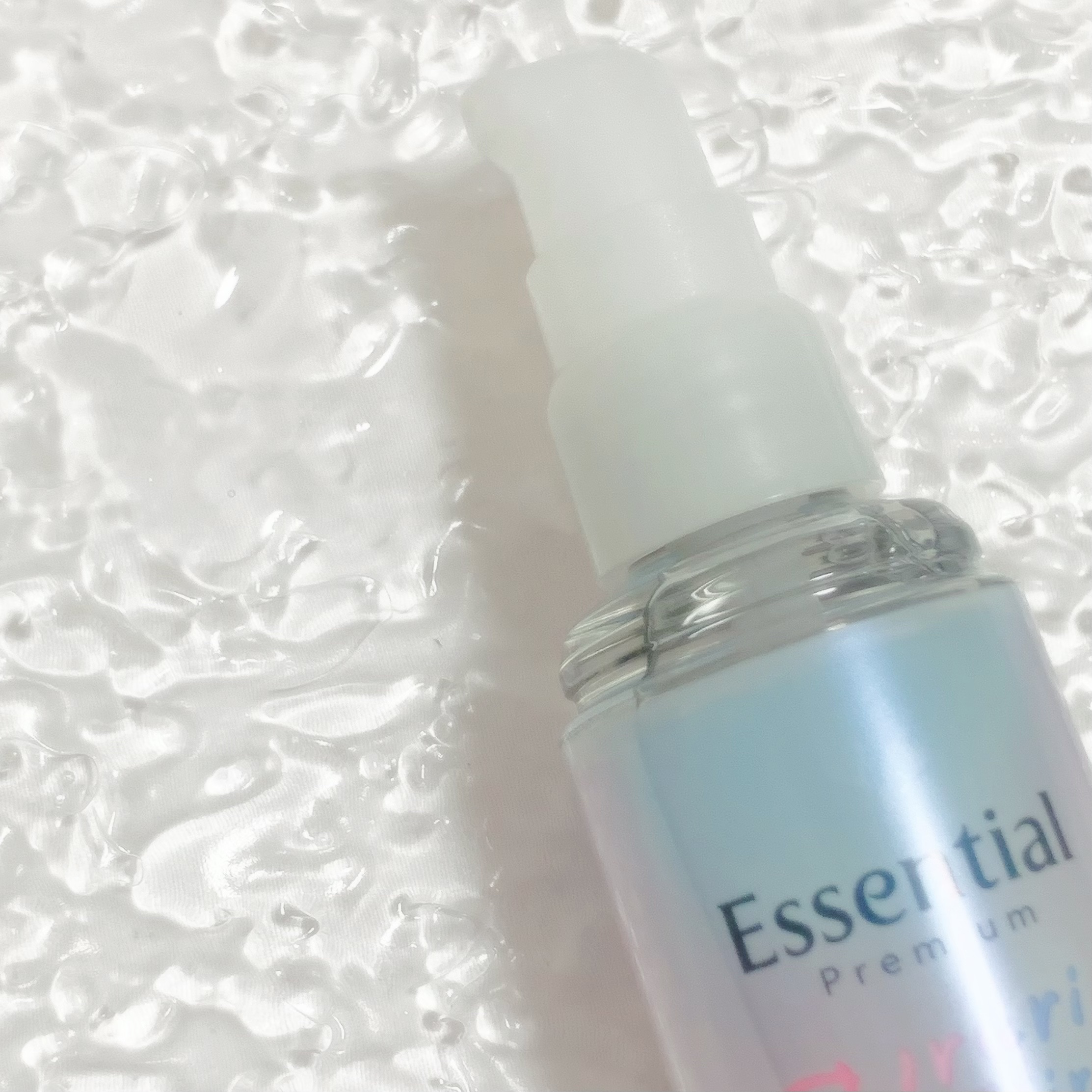 エッセンシャル プレミアム うるりキラリオイル/エッセンシャル/ヘアオイルを使ったクチコミ（2枚目）