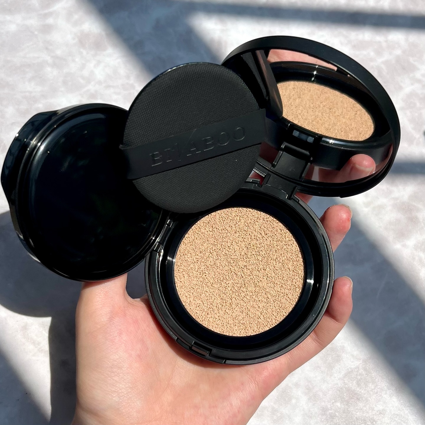 ベルベットジュエルクッション/BIVABOO/クッションファンデーションを使ったクチコミ（2枚目）