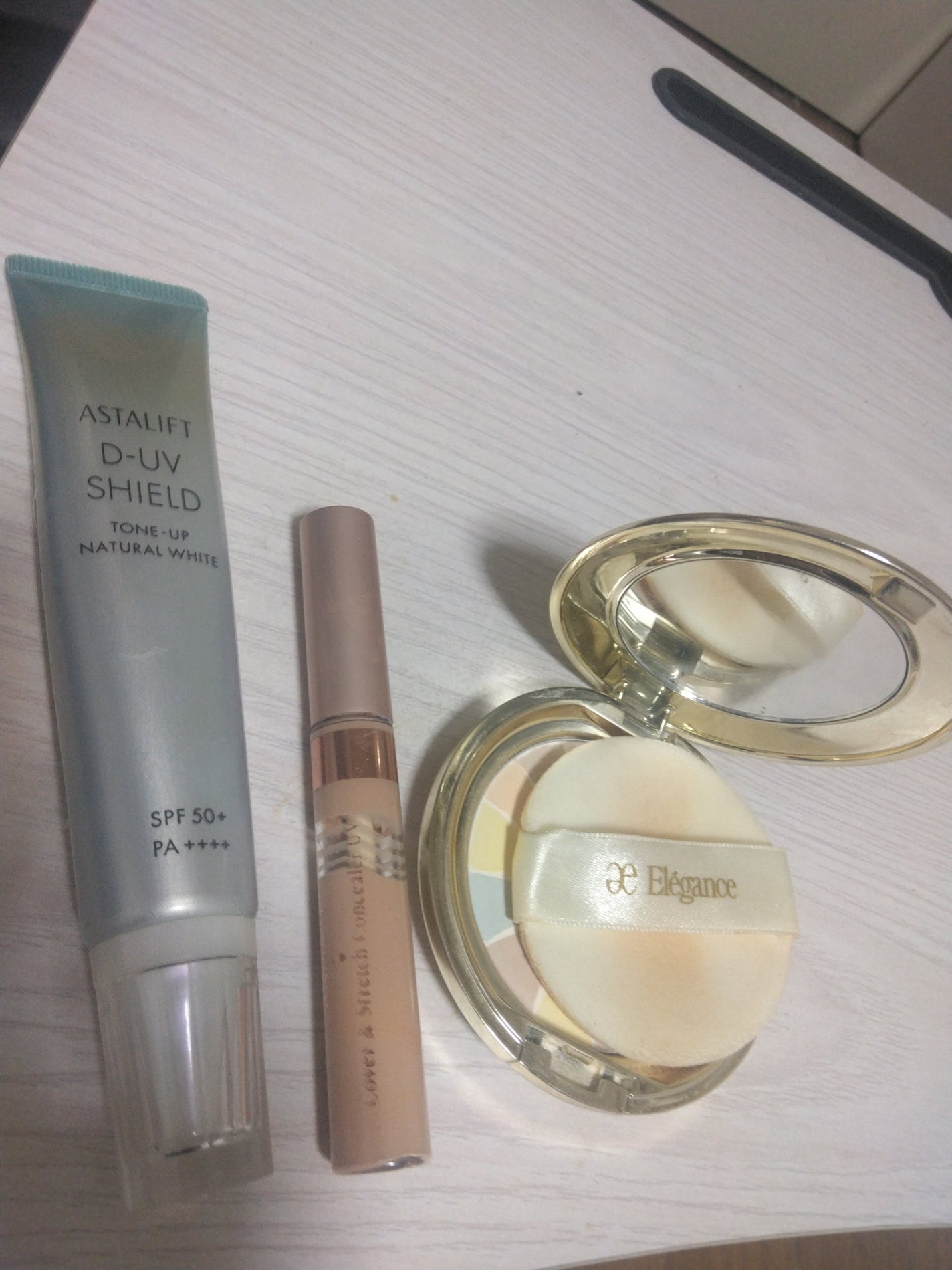 カバー&ストレッチコンシーラー UV/キャンメイク/リキッドコンシーラーを使ったクチコミ(1枚目)