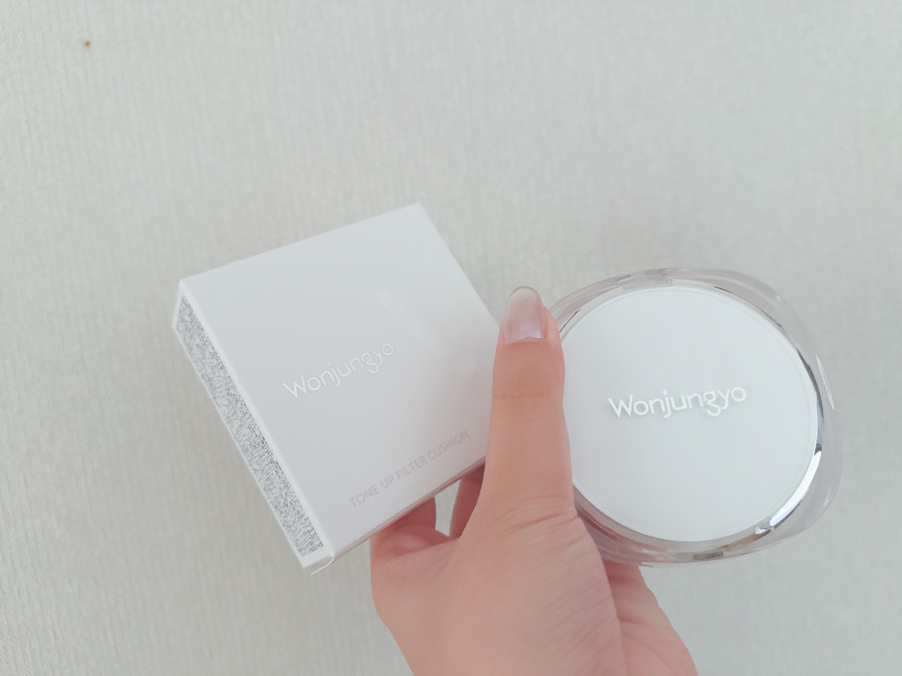 🌸Wonjungyo
ウォンジョンヨ　トーンアップ　フィルタークッション
01シャインピンク
¥2,970

雑誌の付録についてきてランダムで01が当たりました👏

瞬時に明るい肌トーンへ ピュアな透明感を演出するクッショントーンアップ