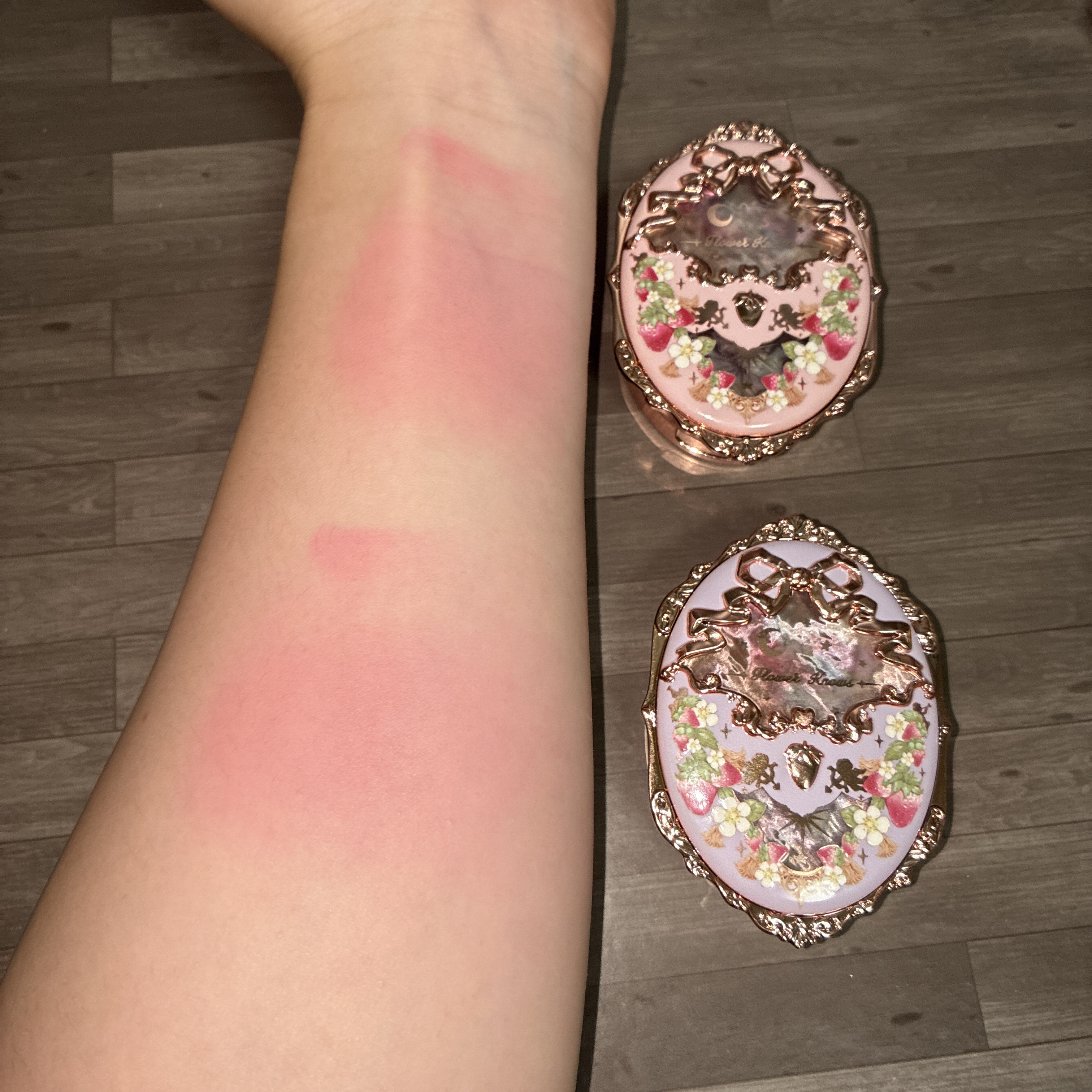 ストロベリーロココ チークブラッシュ G02 リトルクランベリー/FlowerKnows/パウダーチークを使ったクチコミ（3枚目）