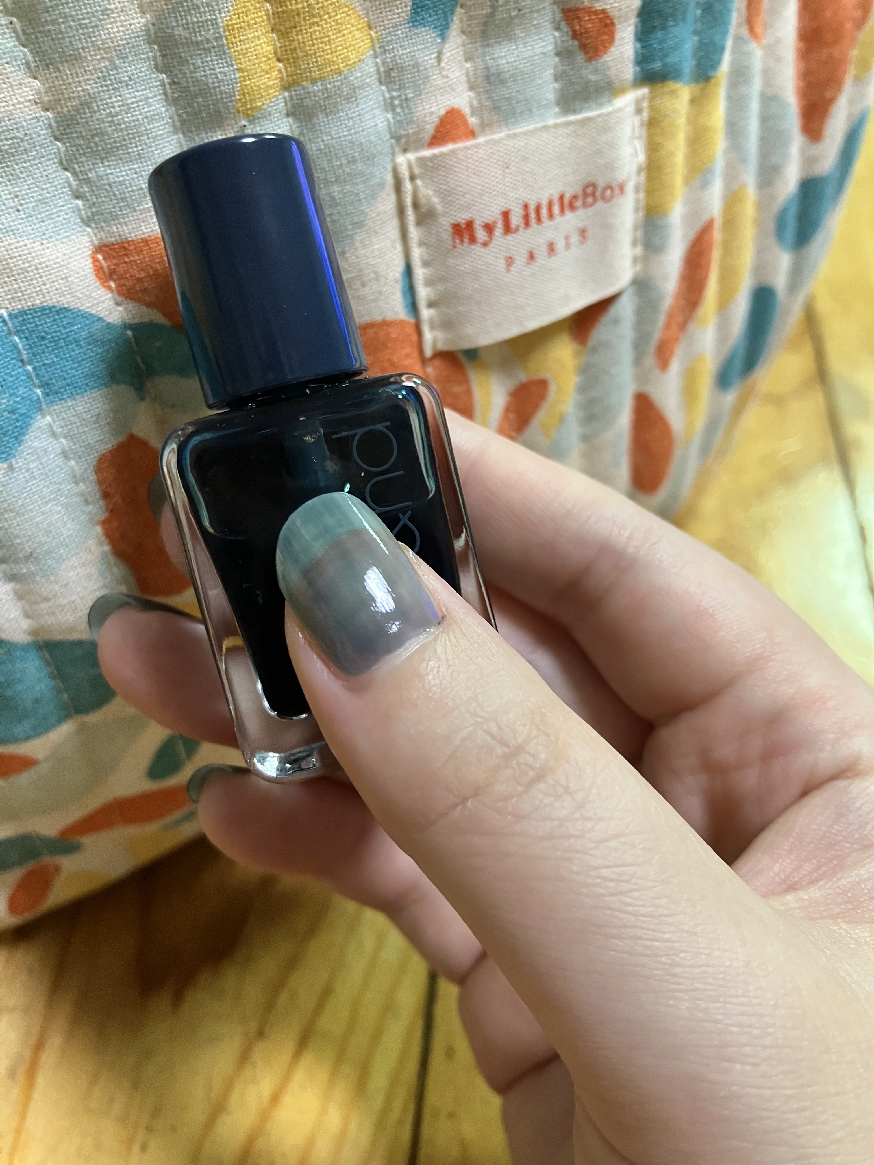 ムードペブルネイル 10 DUSK NABY（ダスクネイビー）/rom&nd/マニキュアを使ったクチコミ（1枚目）