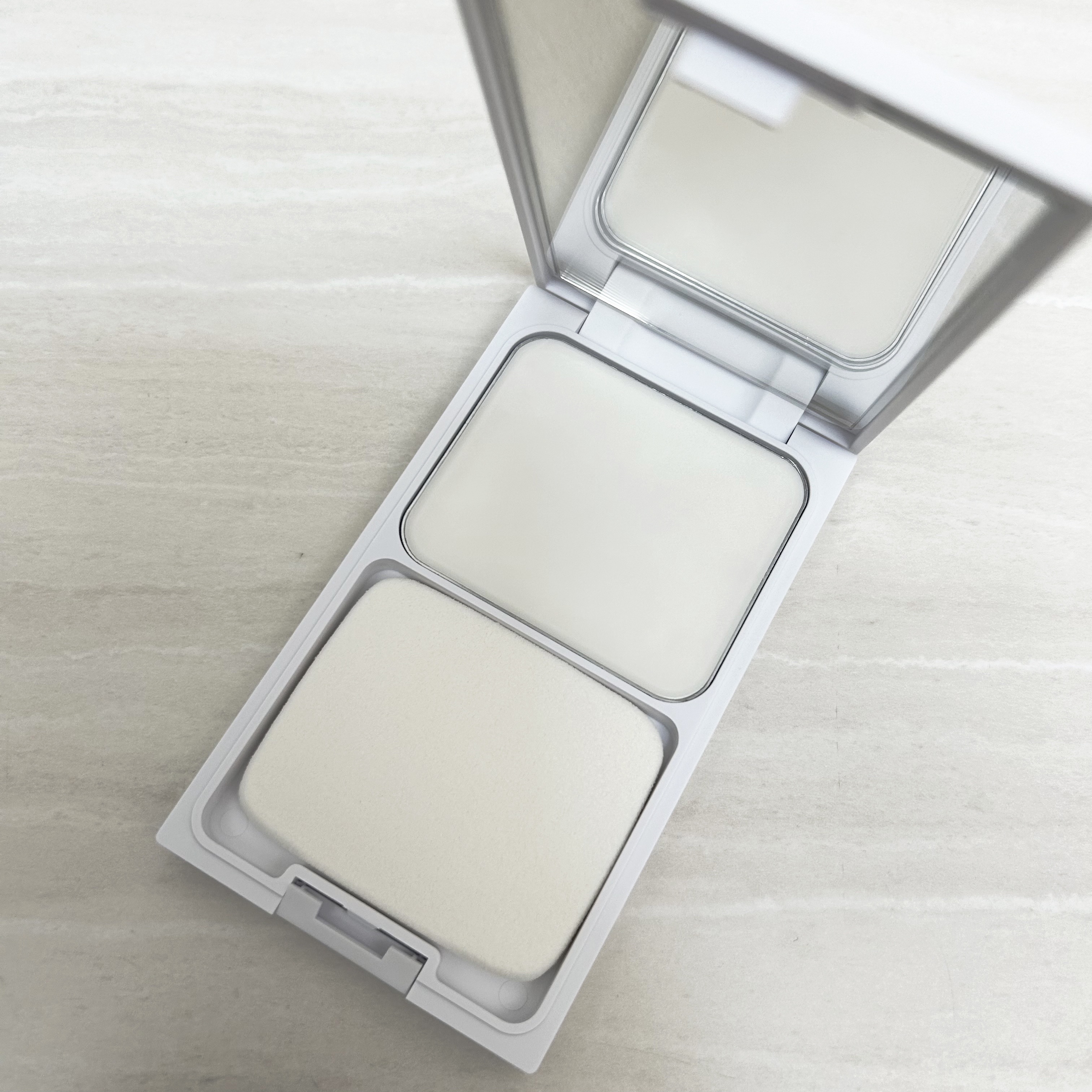 レブロン アンチシャイン バーム/REVLON/化粧下地を使ったクチコミ（3枚目）