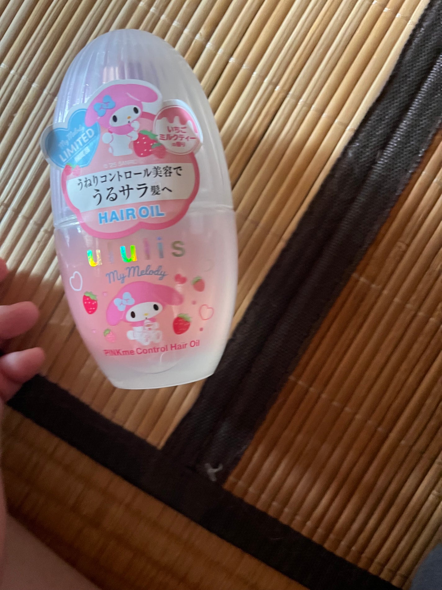 ウルリス マイメロディ ピンクミー コントロール ヘアオイル/ululis/ヘアオイルを使ったクチコミ(1枚目)