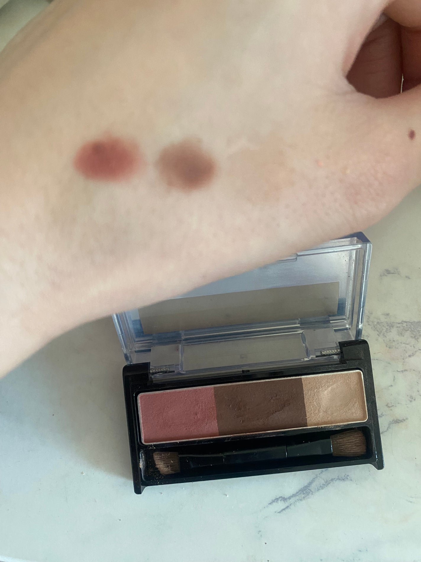 パウダーアイブロウX/KiSS/パウダーアイブロウを使ったクチコミ(1枚目)