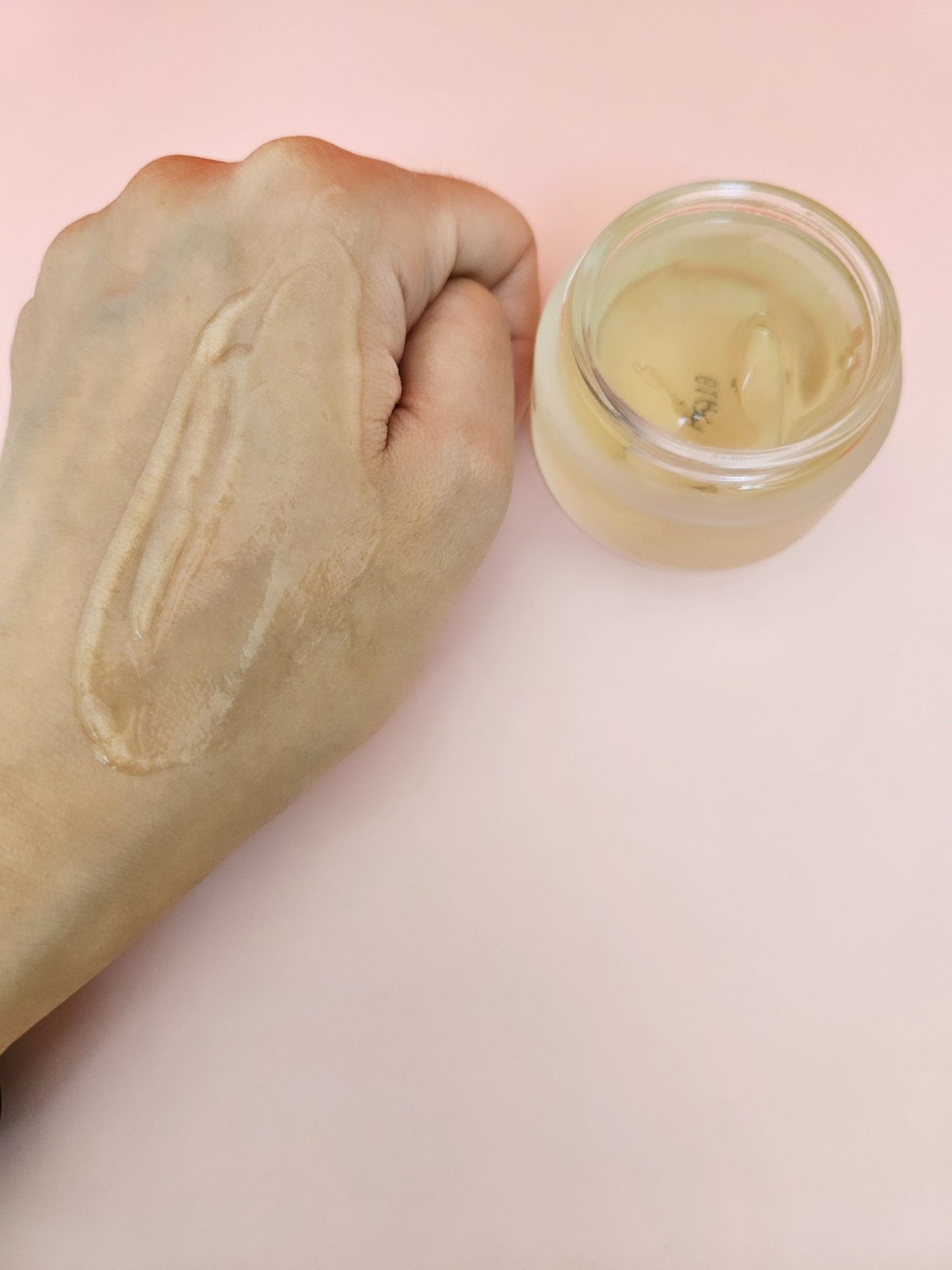 あんまま on LIPS 「まず驚くのが、その使用感。高保湿なのに全くベタつかず、肌にすー..」(6枚目)