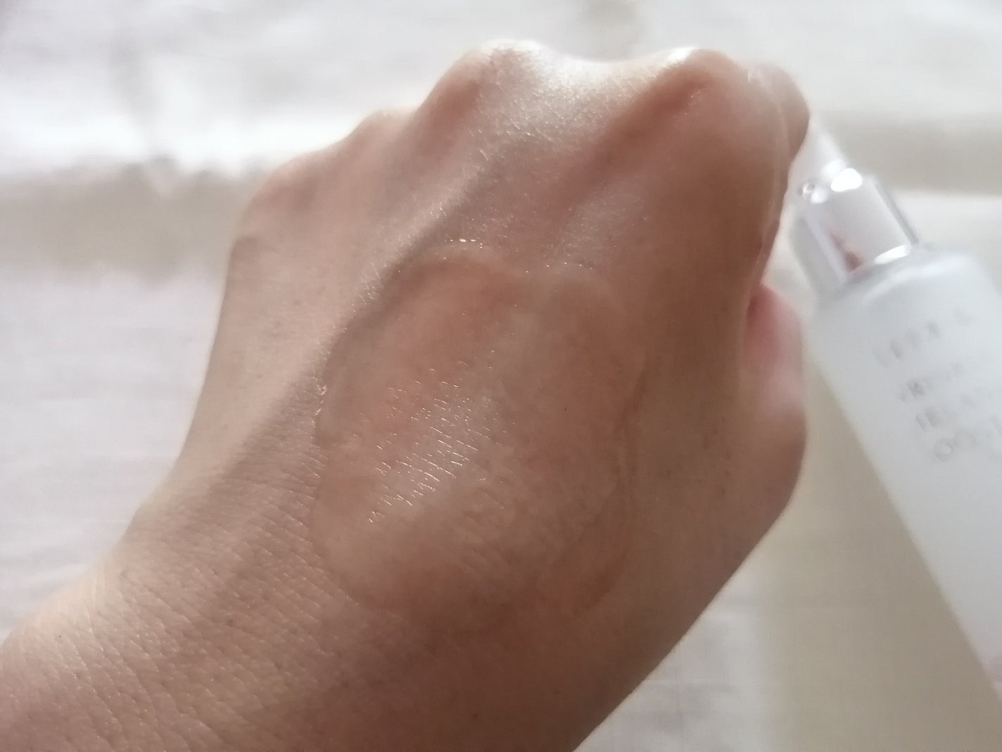 ハイチオール リンクルメラノブースター(薬用導入美容液)/エスエス製薬/美容液を使ったクチコミ(4枚目)