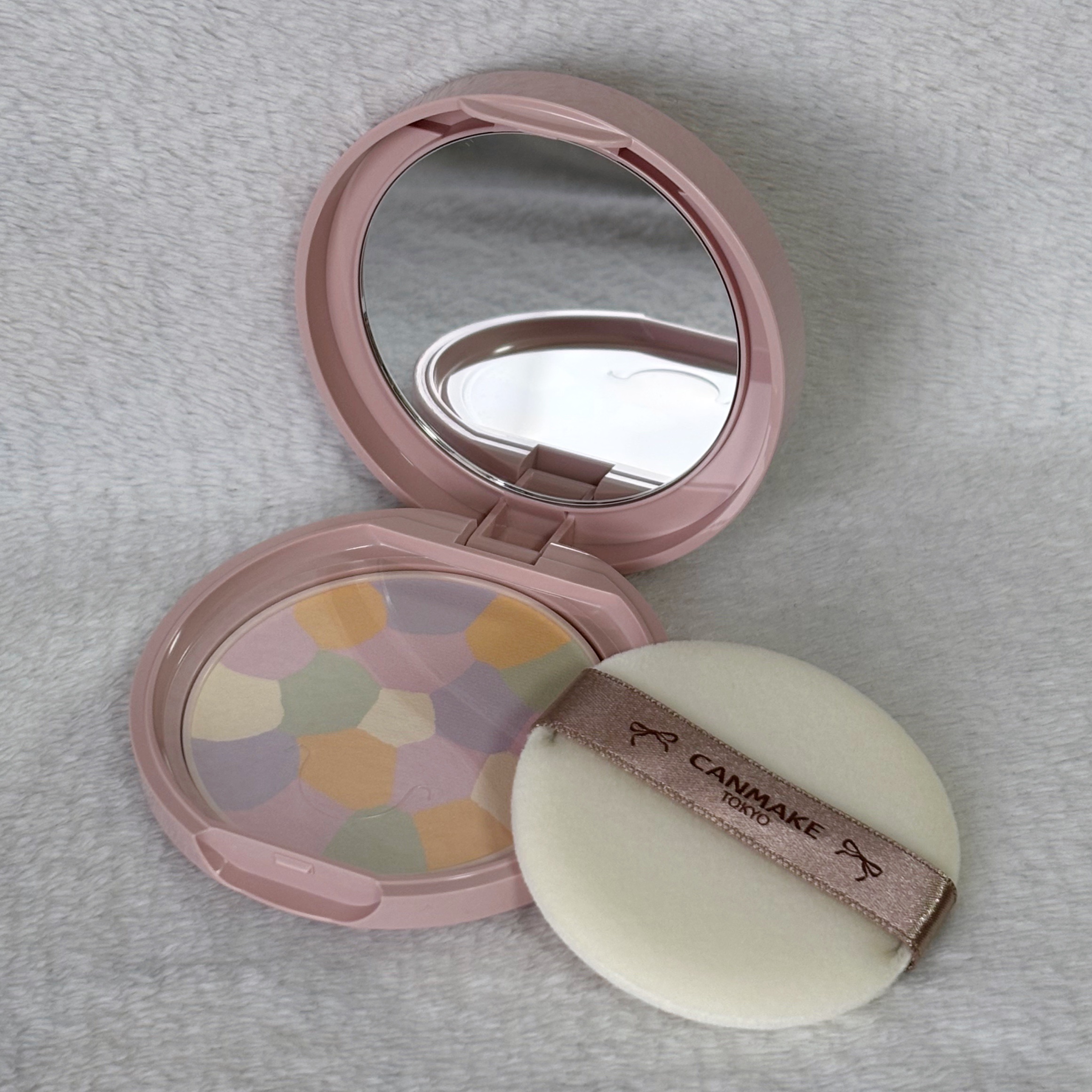 マシュマロフィニッシュパウダー　～Abloom～/キャンメイク/プレストパウダーを使ったクチコミ（3枚目）