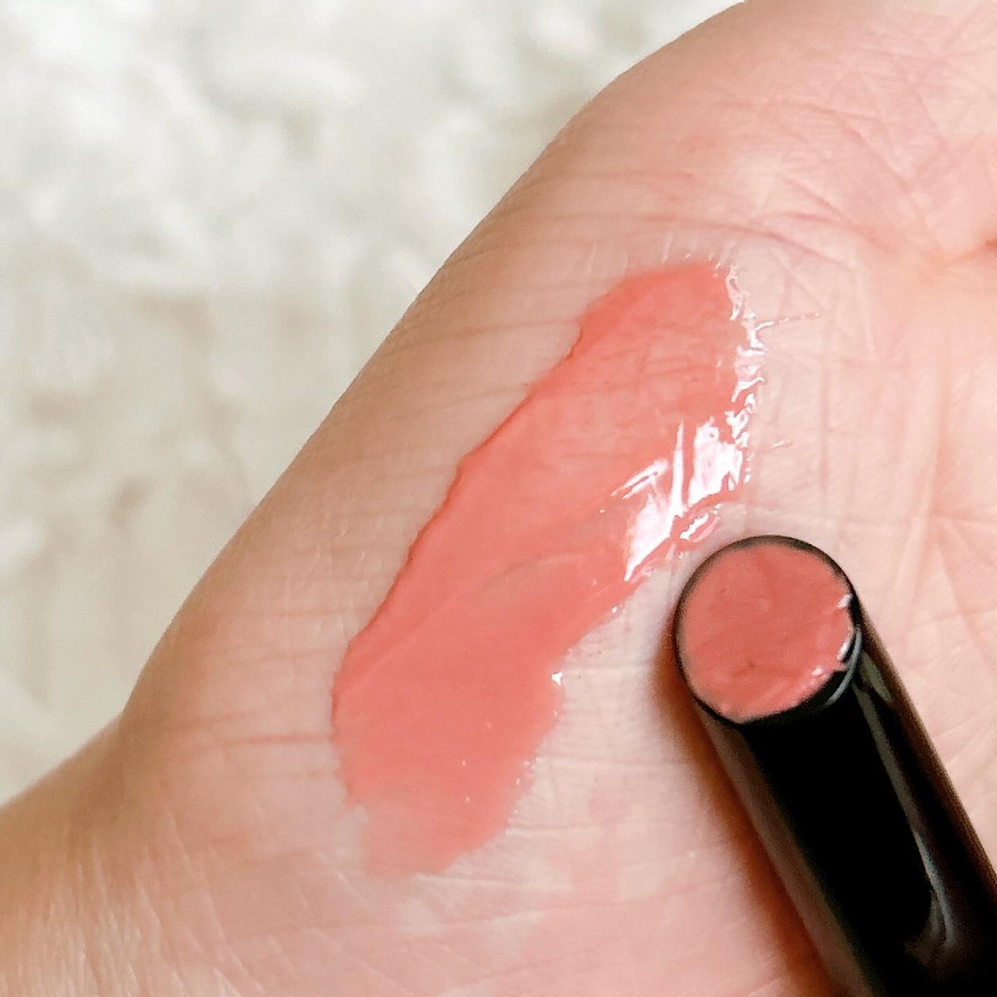ボリューマイジングフォンデュリップ/Coralhaze/口紅を使ったクチコミ(4枚目)