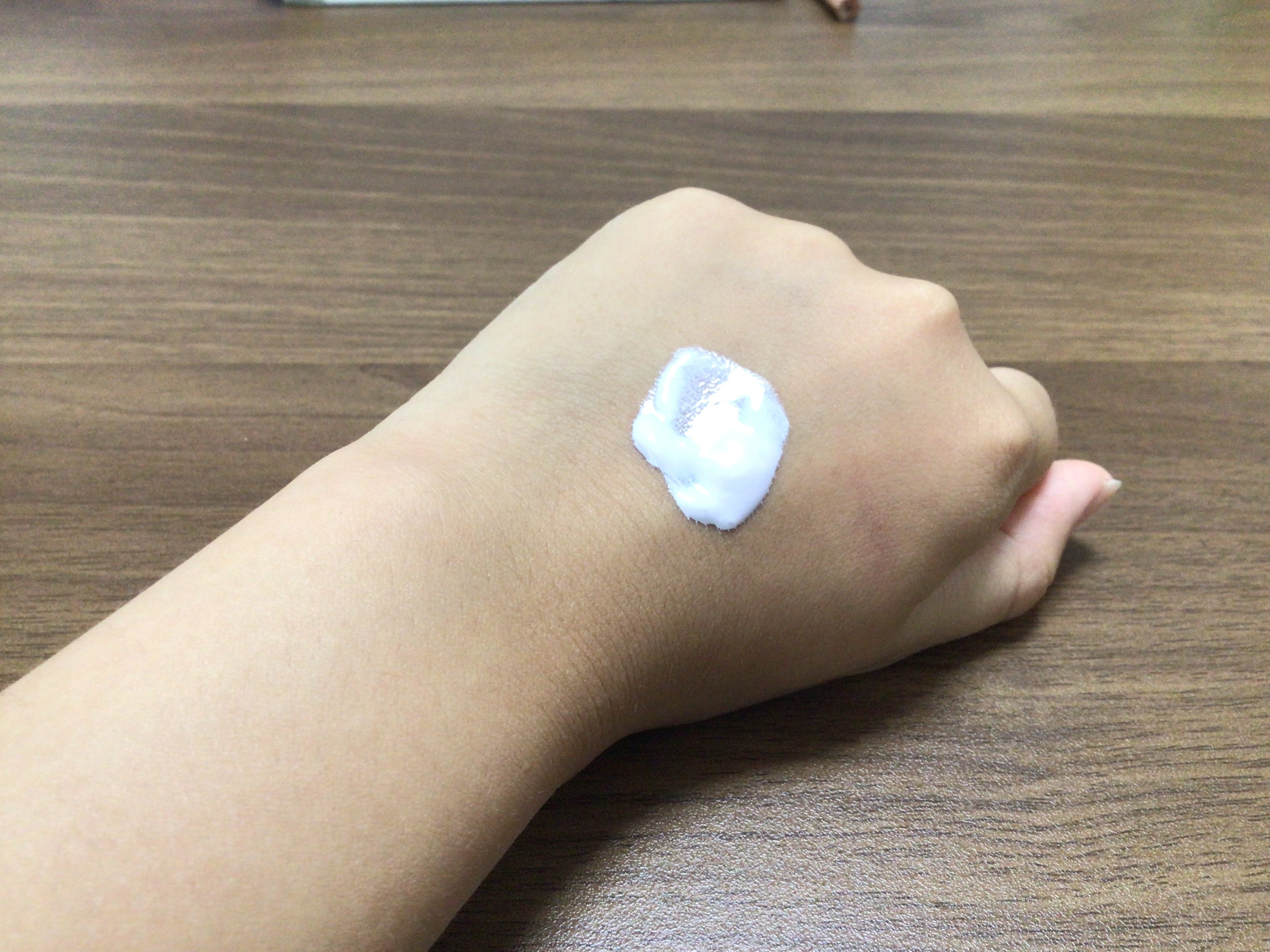 スキンアクア トーンアップUVエッセンス/スキンアクア/日焼け止めクリームを使ったクチコミ（3枚目）