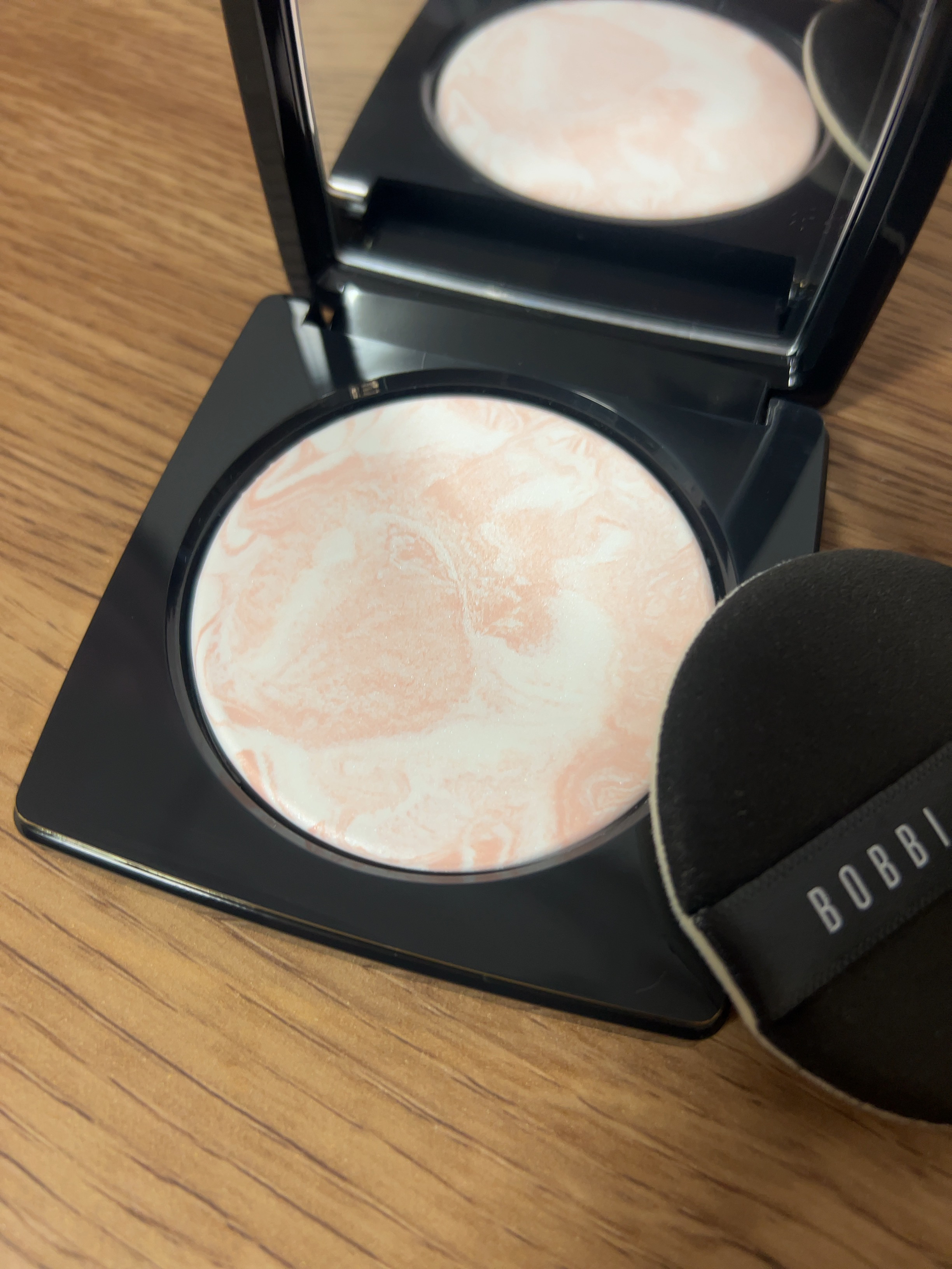 カメリア フトゥーラ/CHANEL/パウダーチークを使ったクチコミ（3枚目）