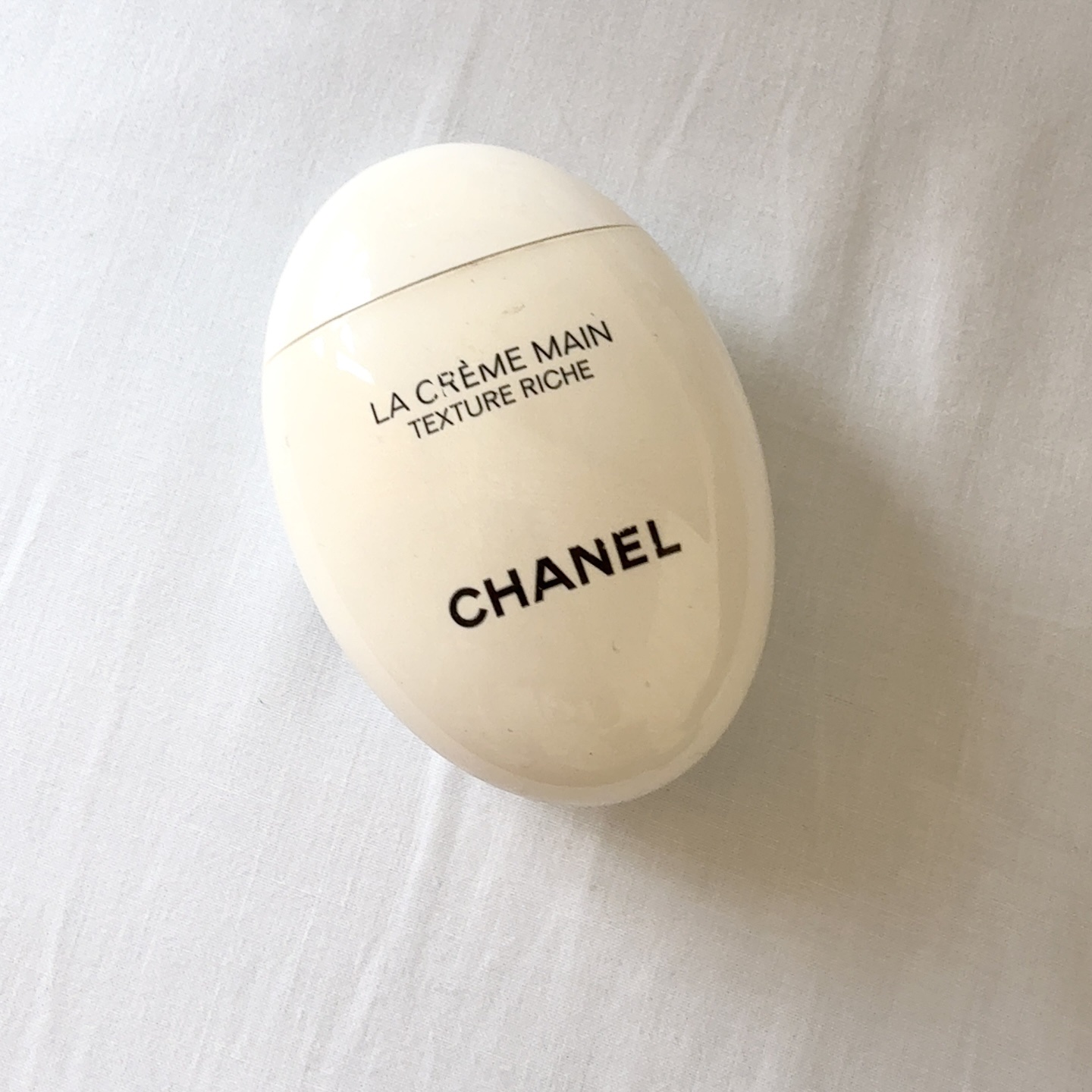 CHANELラ クレーム マン リッシュ

香水もヘアオイルもヘアミストもハンドクリームも全部CHANEL🎀
いい匂いだしパケもかわいすぎてテンション上がる